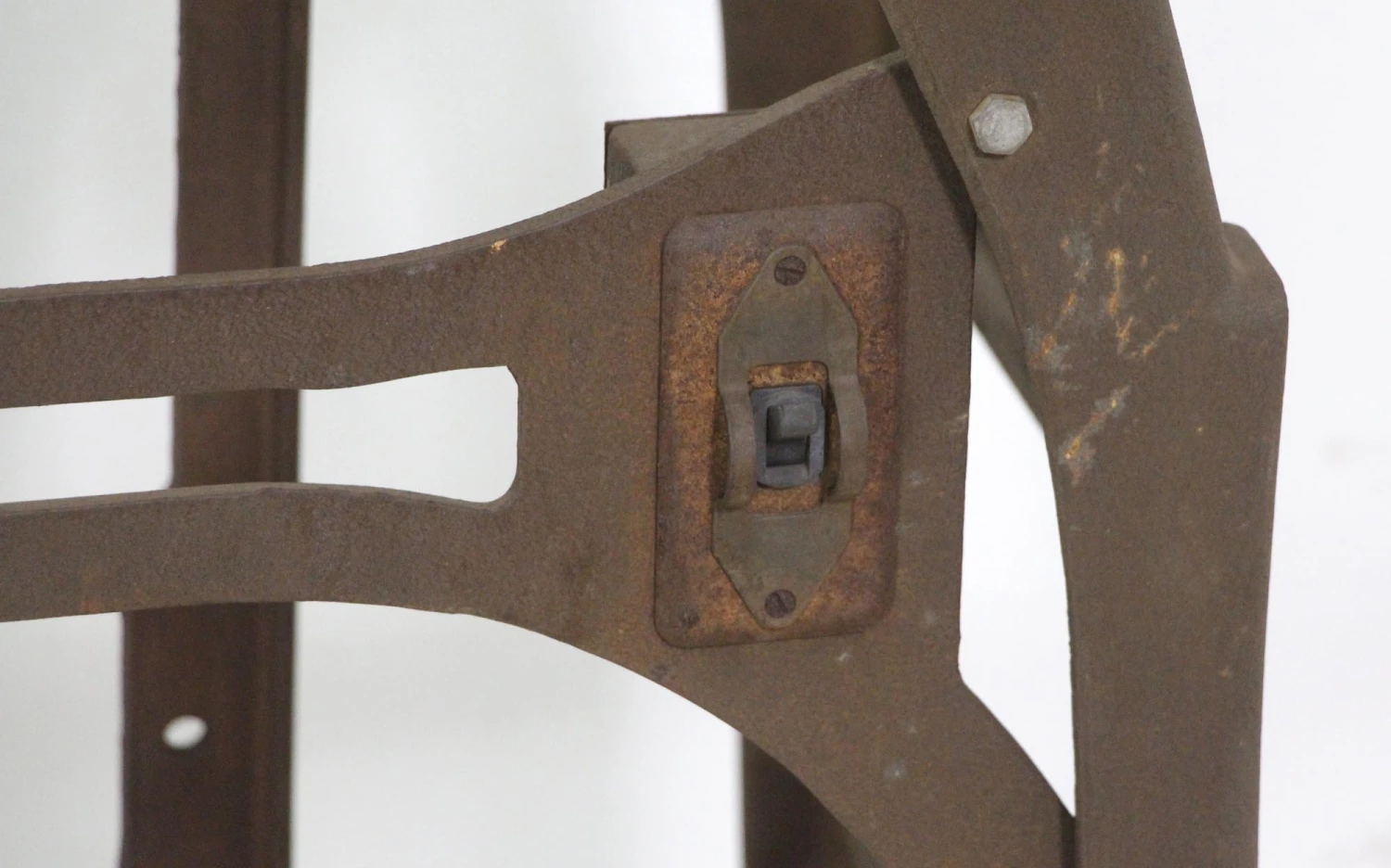 Salvaged Cast Iron Machine Base 5 Salvaged Cast Iron Machine Base - Image 3