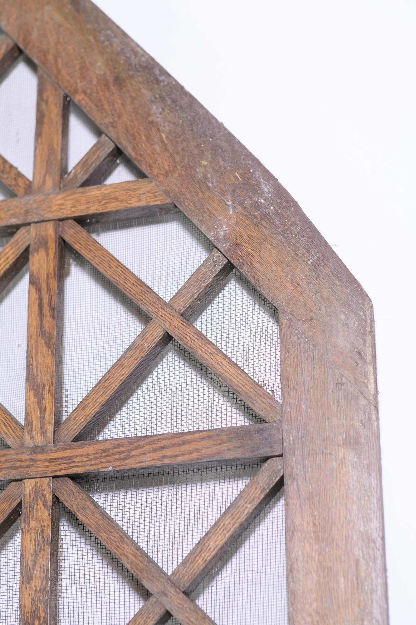 Pair Of Angled Corner Oak Dividers With Screen 5 Pair Of Angled Corner Oak Dividers With Screen - Image 3