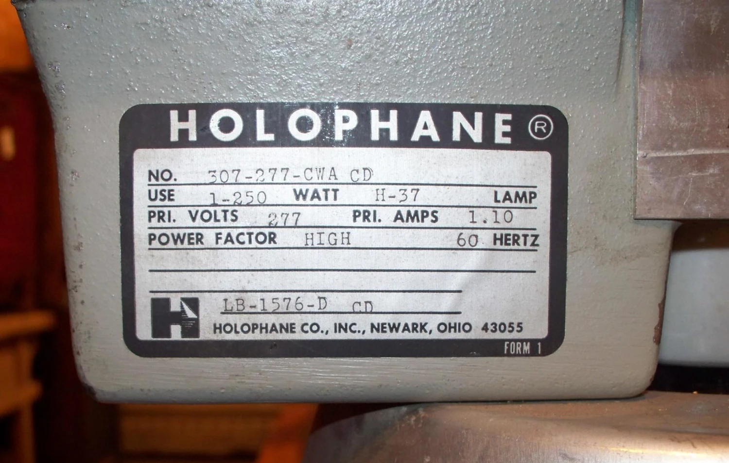 Single Holophane Industrial Light 9 Single Holophane Industrial Light - Image 7