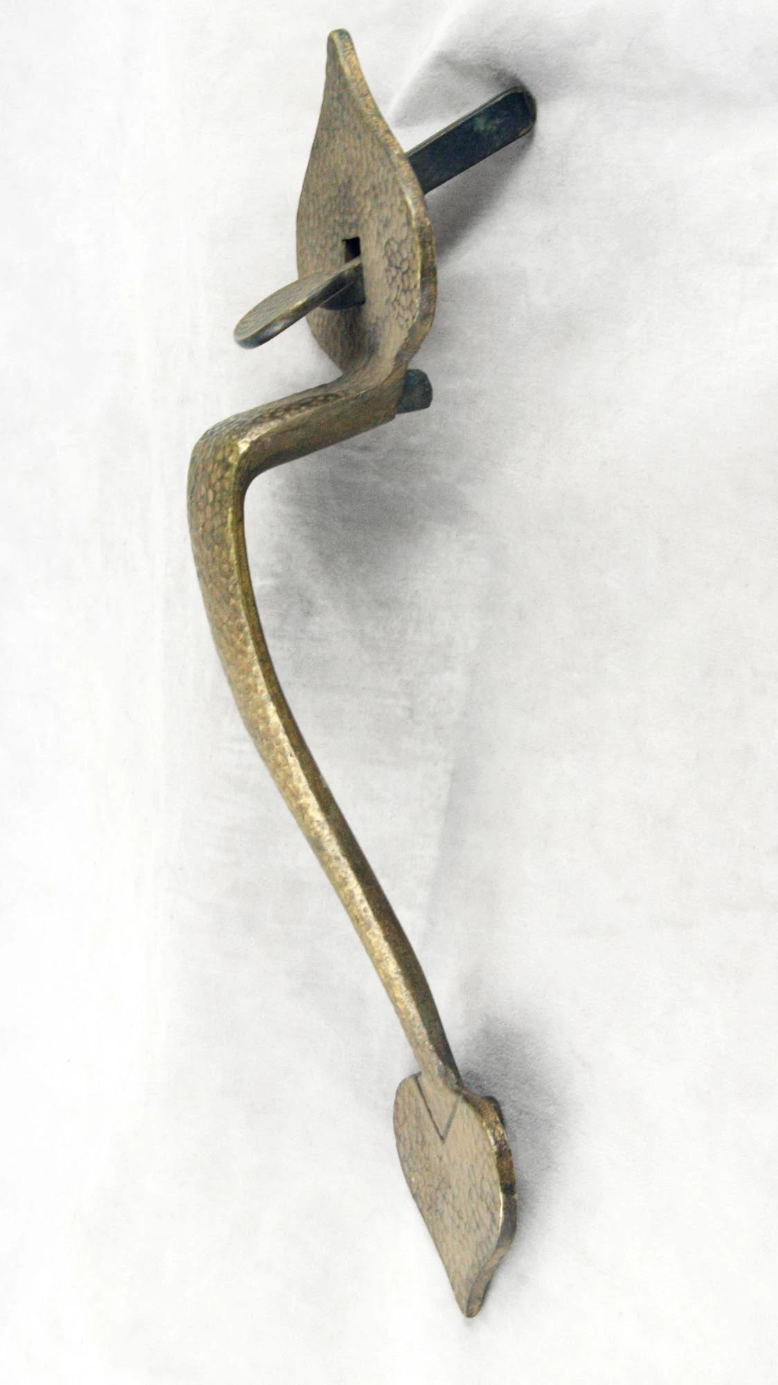 Antique Colonial 11.25 In. Bronze Thumb Latch Door Pull 6 Antique Colonial 11.25 In. Bronze Thumb Latch Door Pull - Image 4