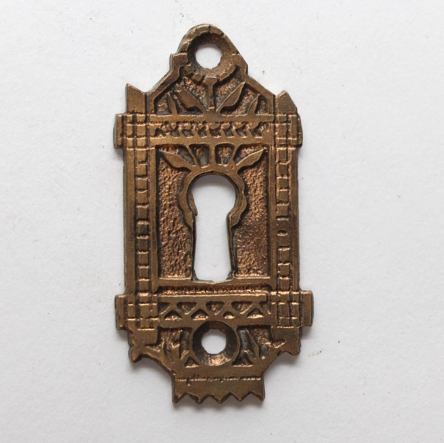 Highly Aesthetic Cast Bronze Keyhole Plate 4 Highly Aesthetic Cast Bronze Keyhole Plate - Image 2