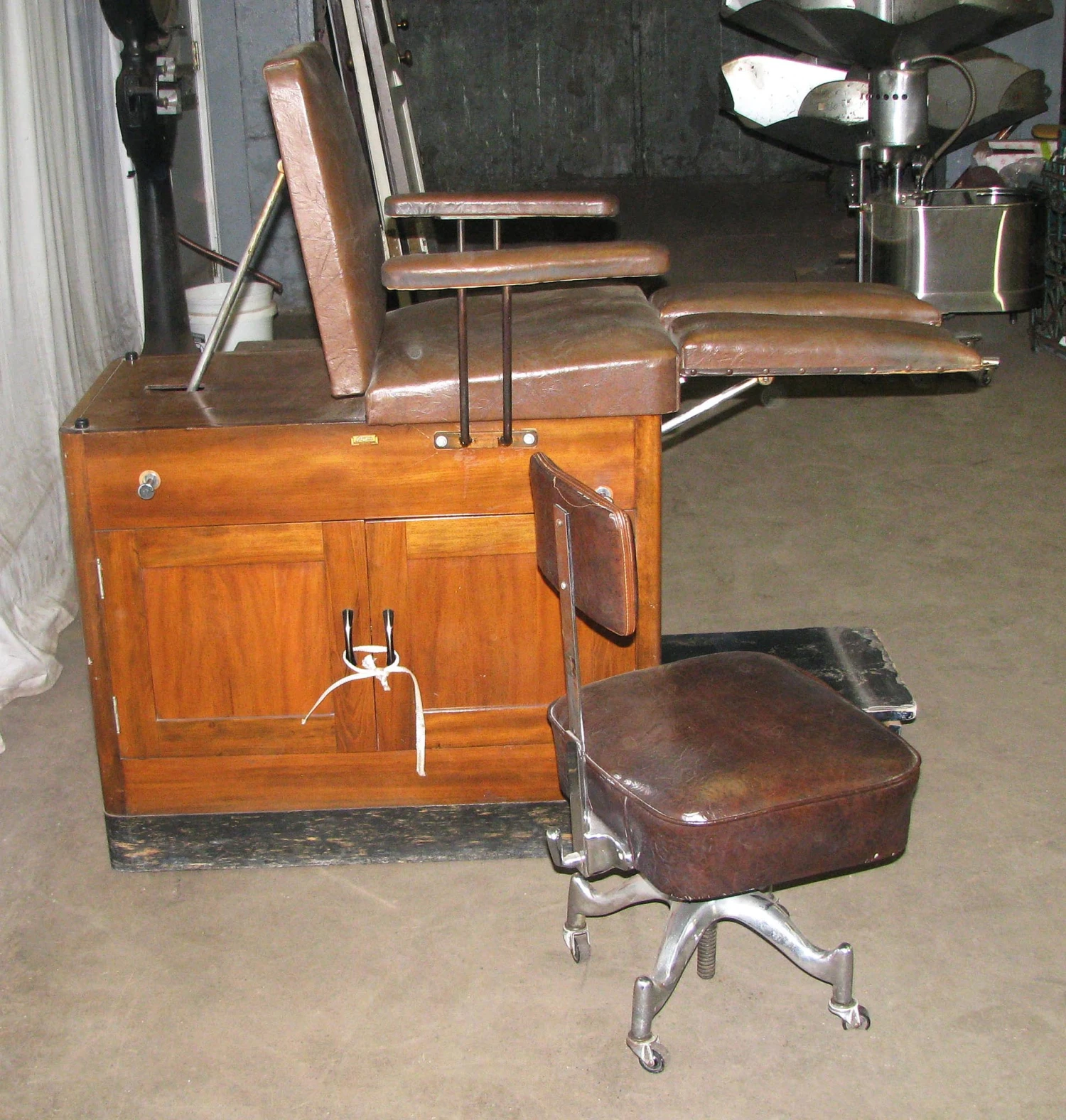 1930s Original Doctor’s Equipment Set 16 1930s Original Doctor’s Equipment Set - Image 14