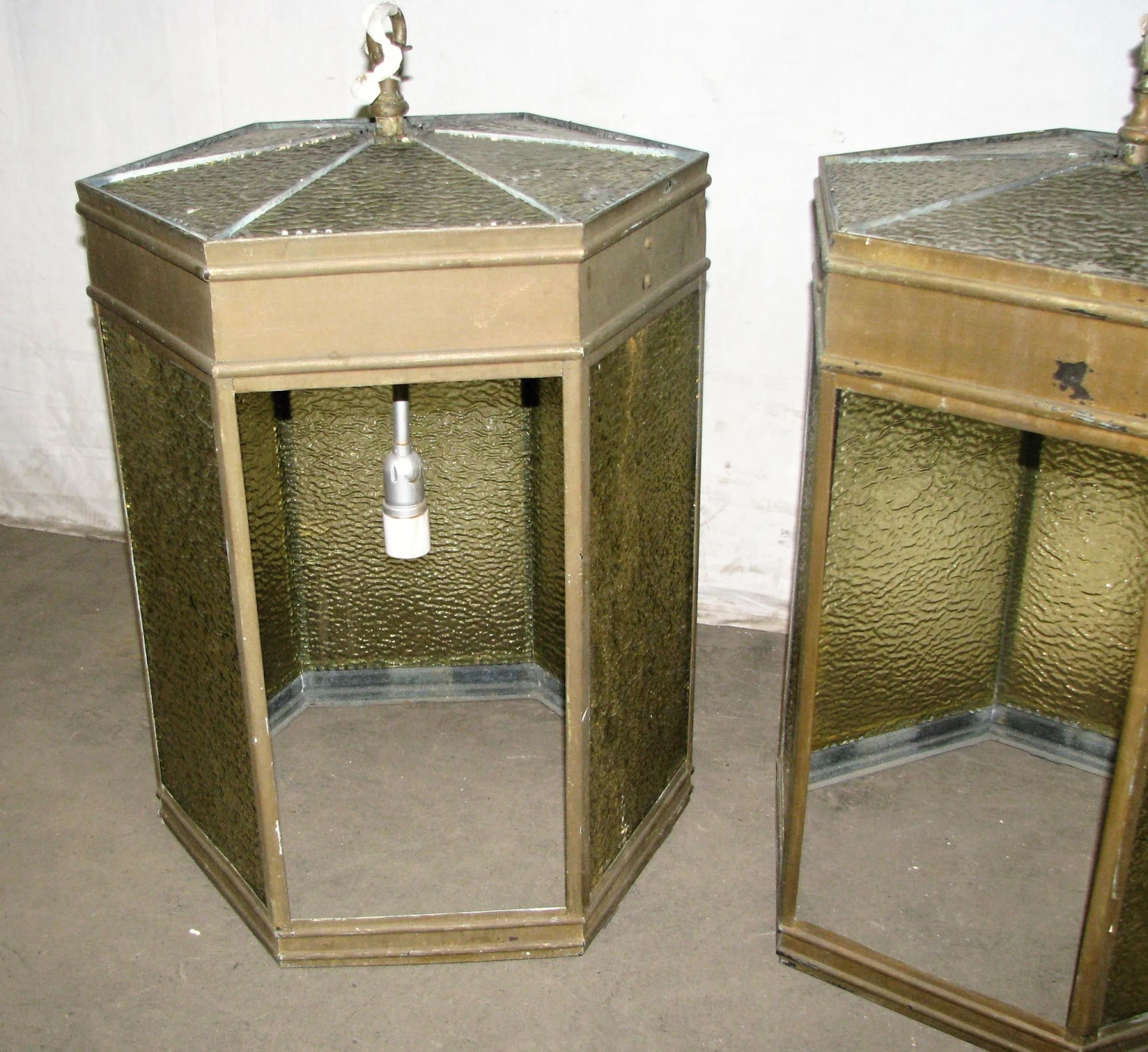 Vintage Traditional Amber Glass Ceiling Lantern 6 Vintage Traditional Amber Glass Ceiling Lantern - Image 4