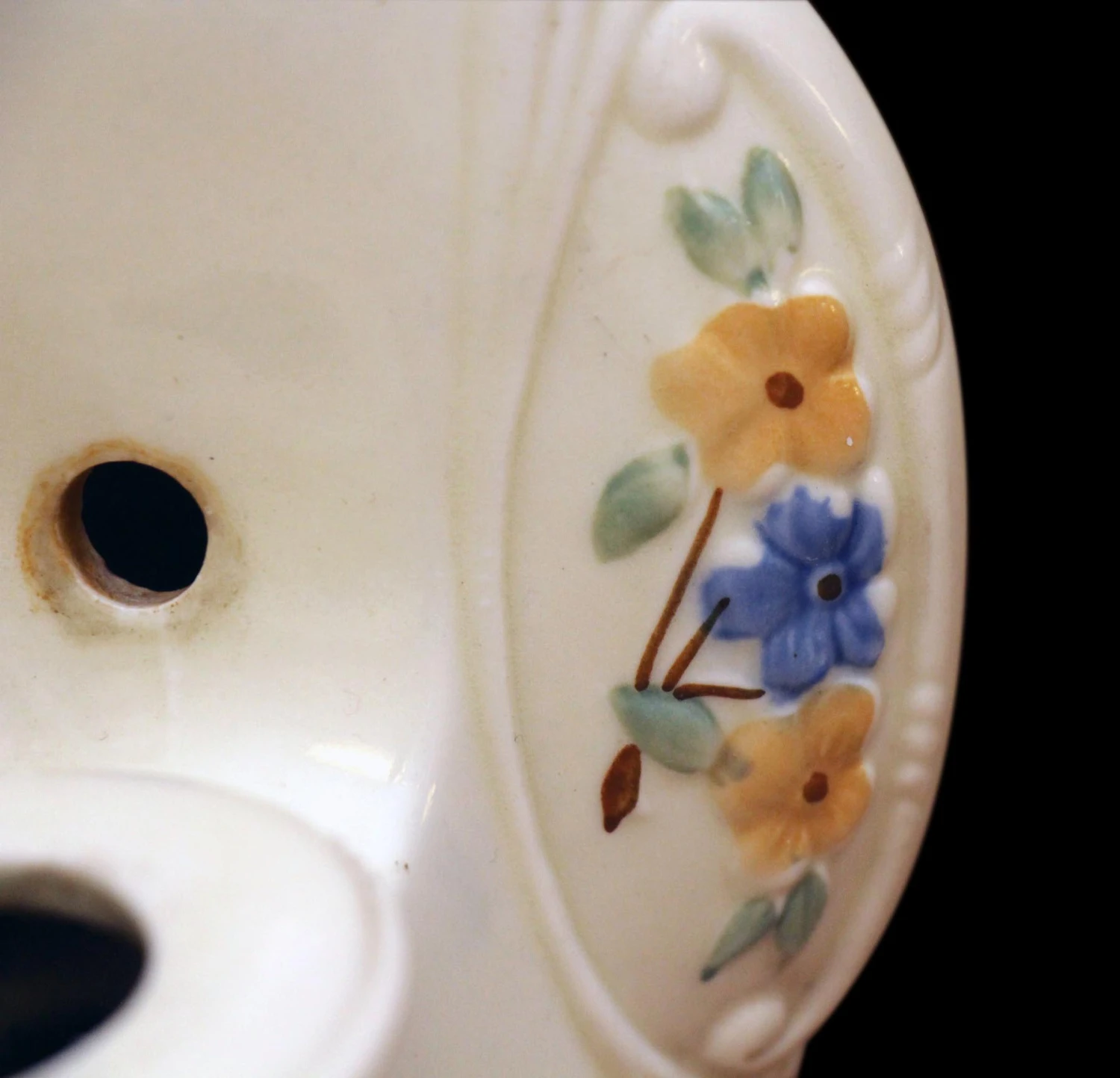 Pair Of Vintage White Floral Porcelain Wall Sconces 7 Pair Of Vintage White Floral Porcelain Wall Sconces - Image 5