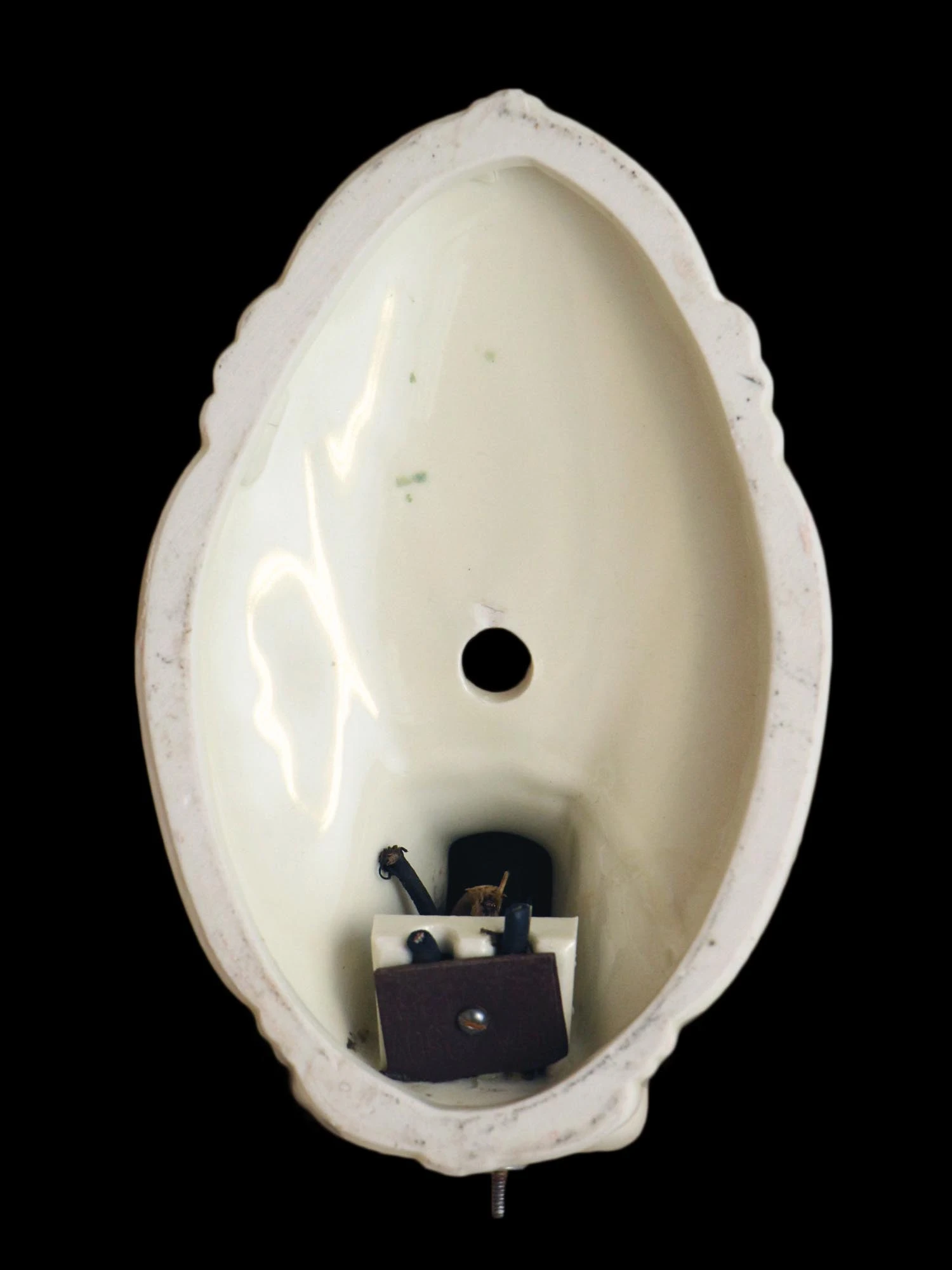 Pair Of 1930s Floral Bathroom Porcelain Wall Sconces 9 Pair Of 1930s Floral Bathroom Porcelain Wall Sconces - Image 7