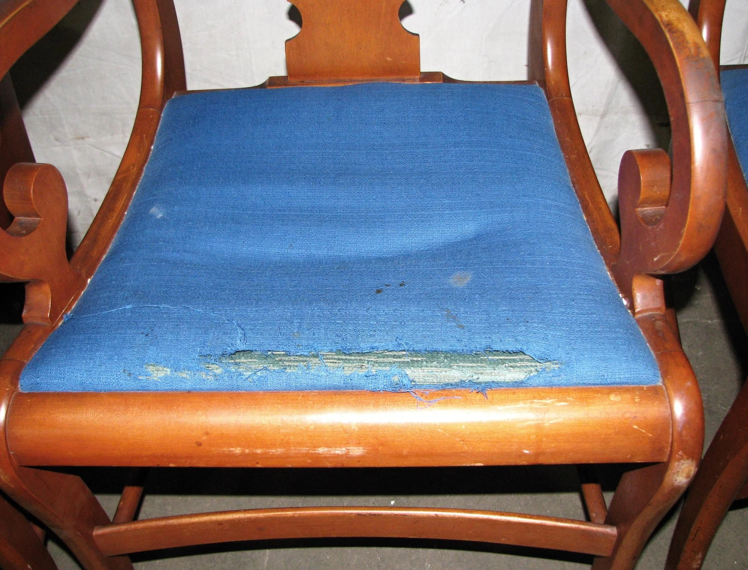 Set Of 3 Classic Maple Dining Chairs 6 Set Of 3 Classic Maple Dining Chairs - Image 4