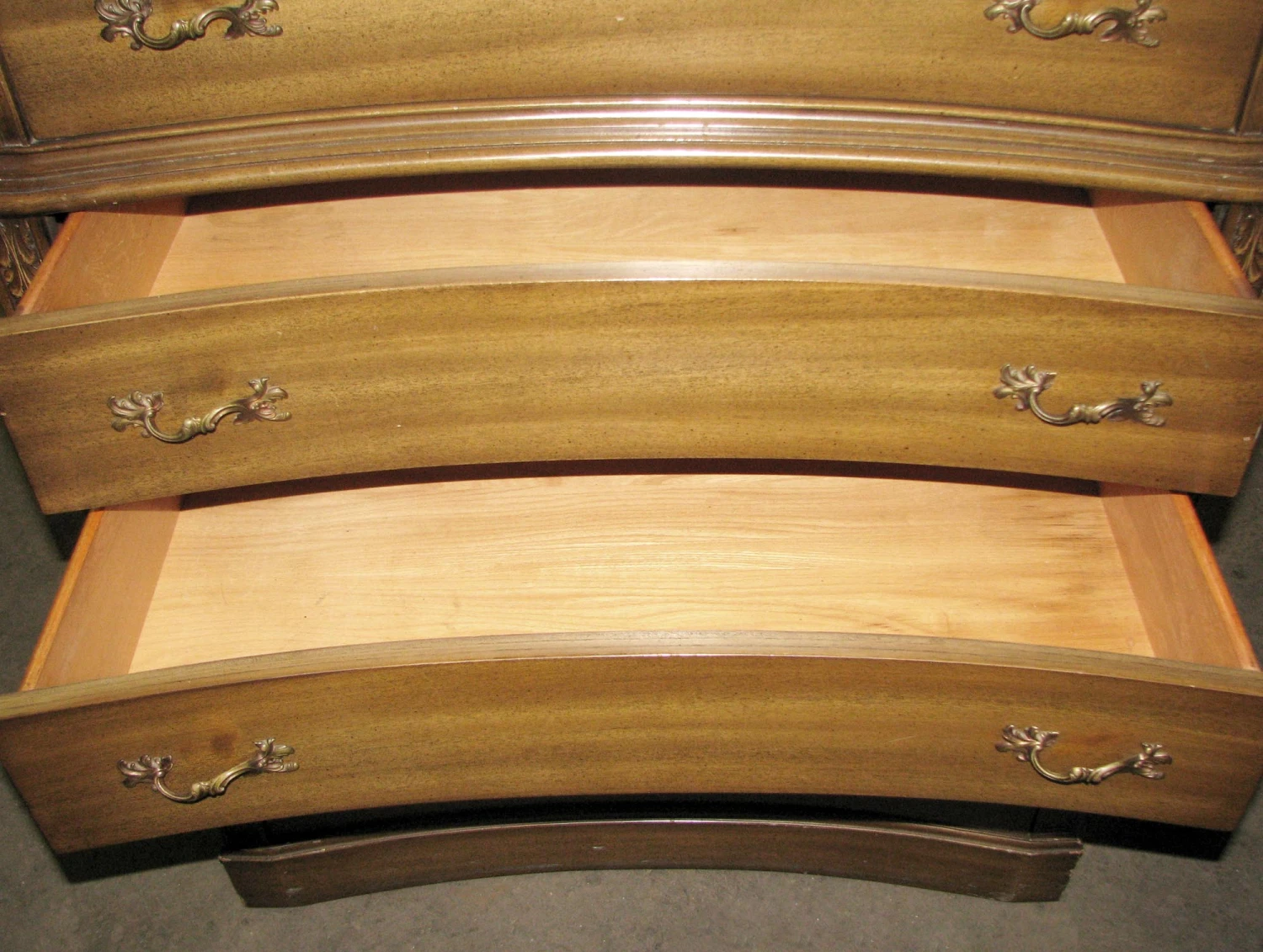 Vintage French Provincial Wooden Bedroom Dresser Set 12 Vintage French Provincial Wooden Bedroom Dresser Set - Image 10