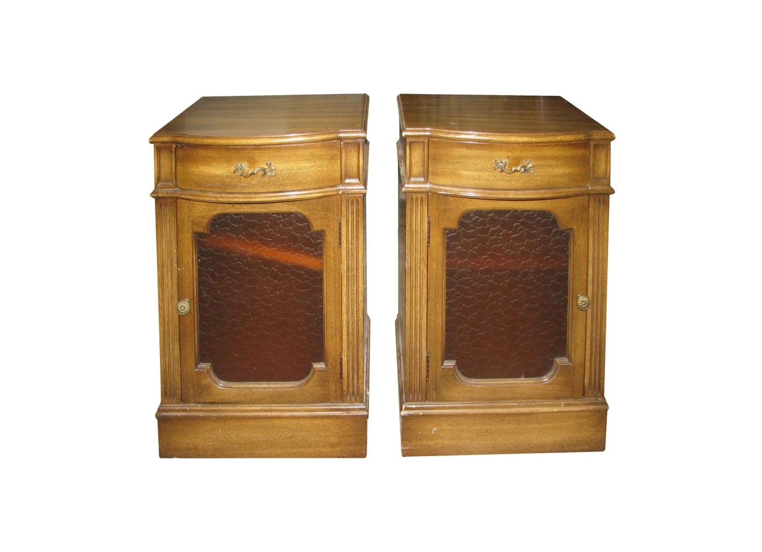 Vintage French Provincial Wooden Bedroom Dresser Set 14 Vintage French Provincial Wooden Bedroom Dresser Set - Image 12