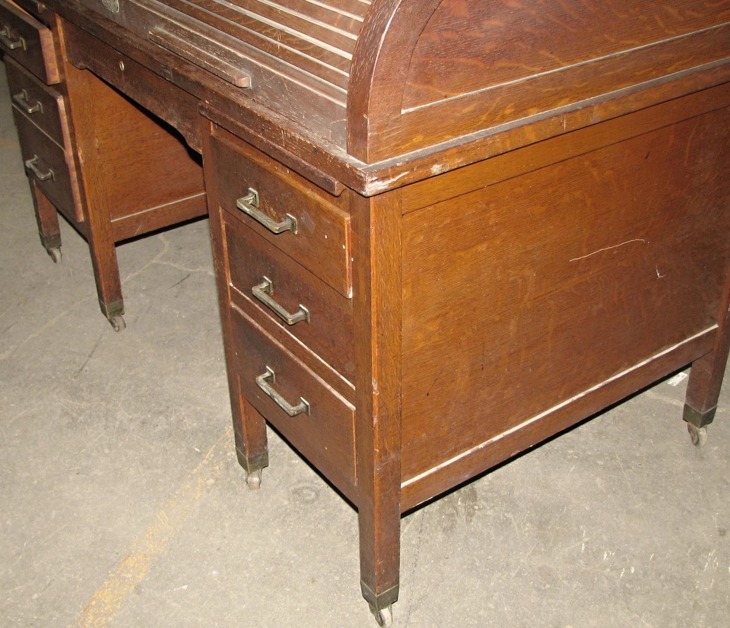 Antique Roll Top Wooden Desk In Tiger Oak 15 Antique Roll Top Wooden Desk In Tiger Oak - Image 13