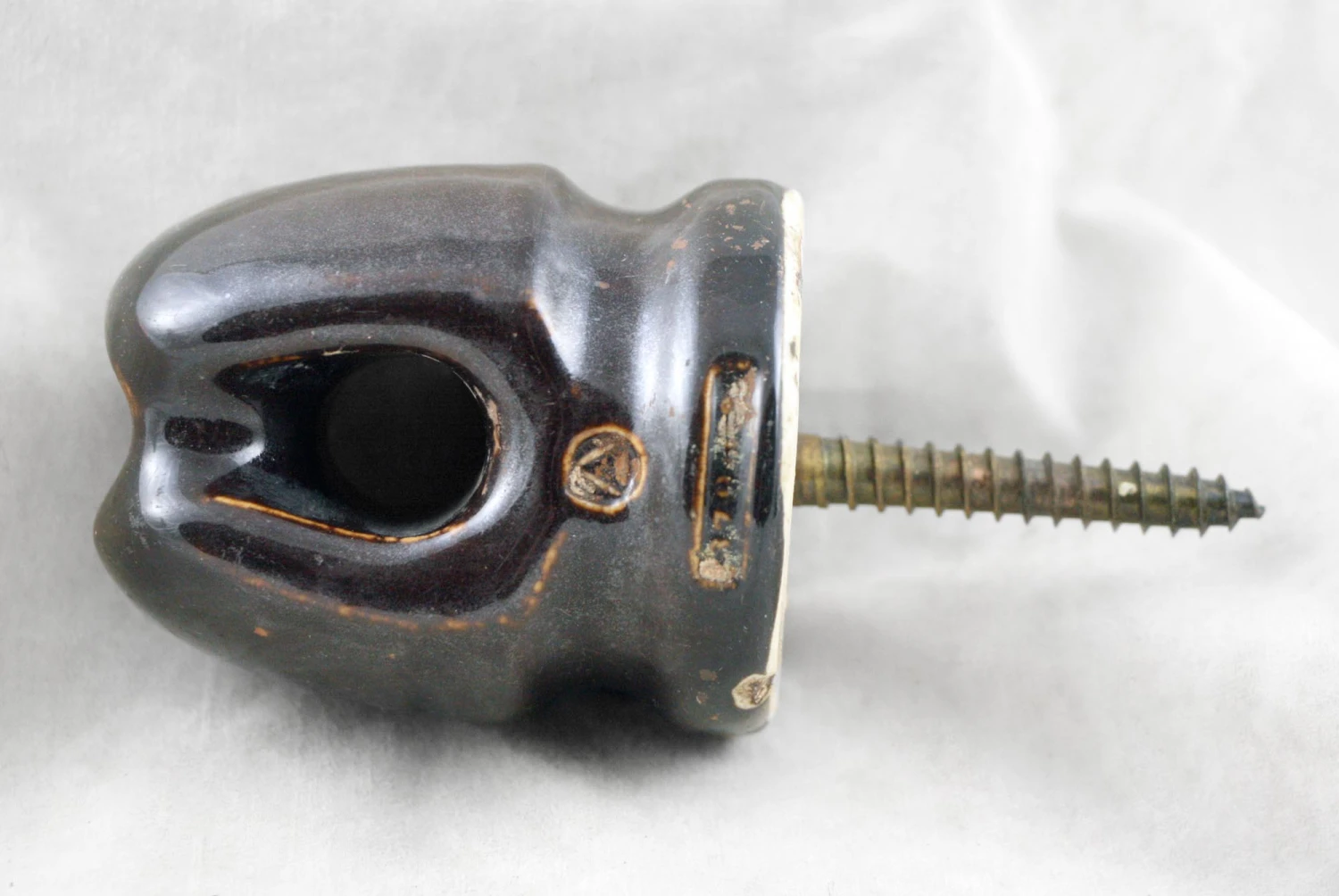 Antique Black Ceramic Insulator Screw 4 Antique Black Ceramic Insulator Screw - Image 2