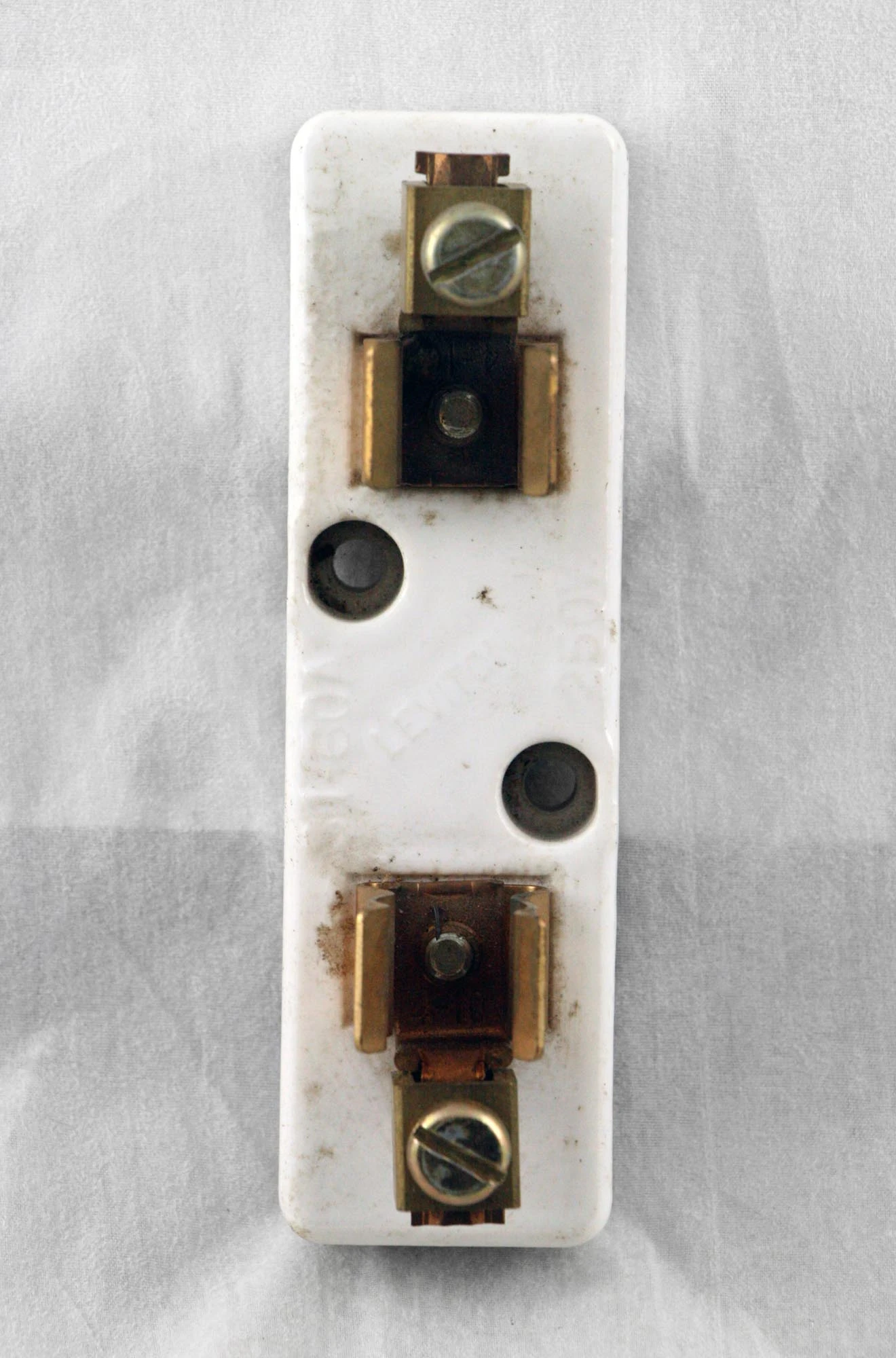 Leviton Fuse Block Holder 4 Leviton Fuse Block Holder - Image 2