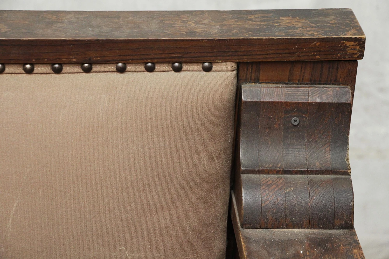 Empire Style Vintage Couch 5 Empire Style Vintage Couch - Image 3