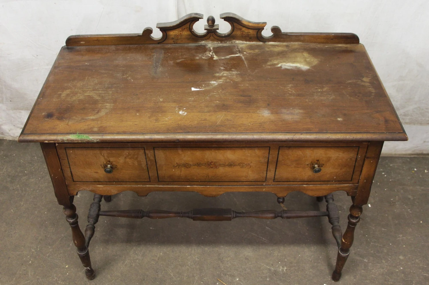 Antique Traditional 4 Ft. Wood Console Table 5 Antique Traditional 4 Ft. Wood Console Table - Image 3