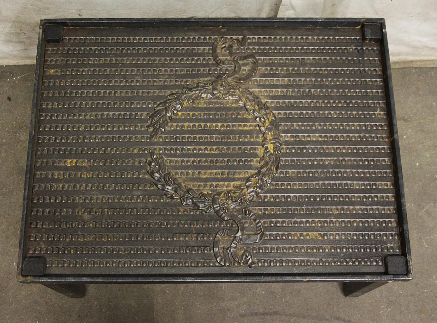 Beaded Wreath Iron Coffee Table 5 Beaded Wreath Iron Coffee Table - Image 3