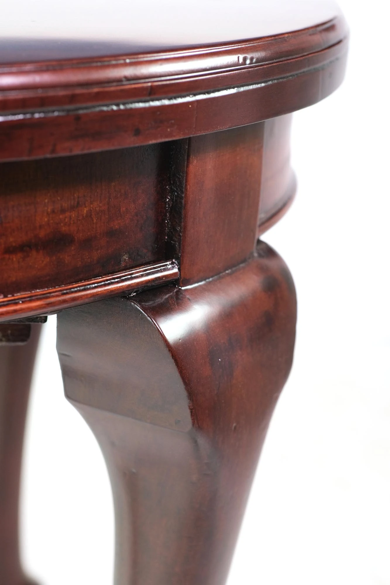 Vintage 35 In. Round Mahogany Side Accent Table 5 Vintage 35 In. Round Mahogany Side Accent Table - Image 3