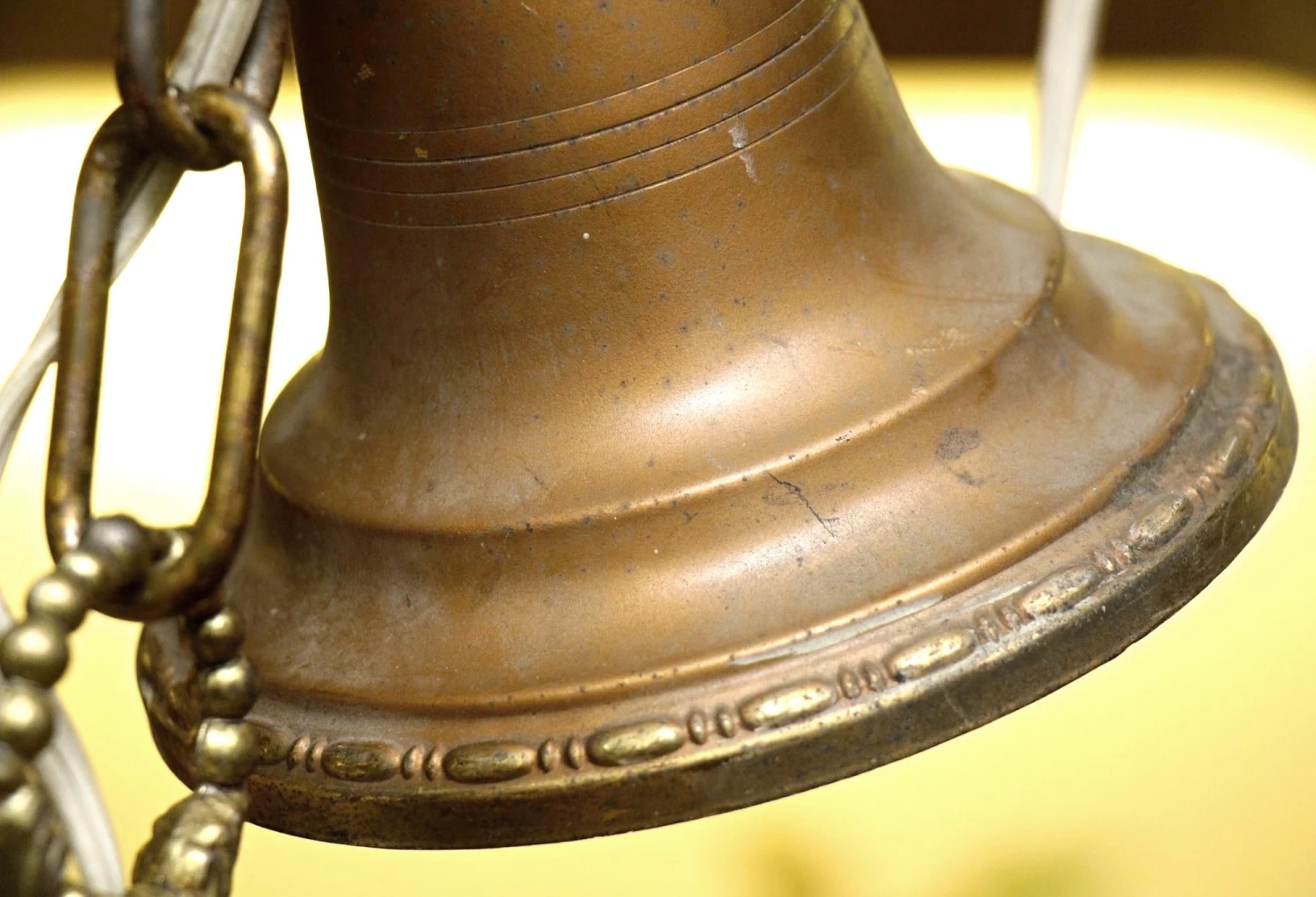 Vintage Traditional Gold Tan Slag Glass Pendant Ceiling Lantern 10 Vintage Traditional Gold Tan Slag Glass Pendant Ceiling Lantern - Image 8