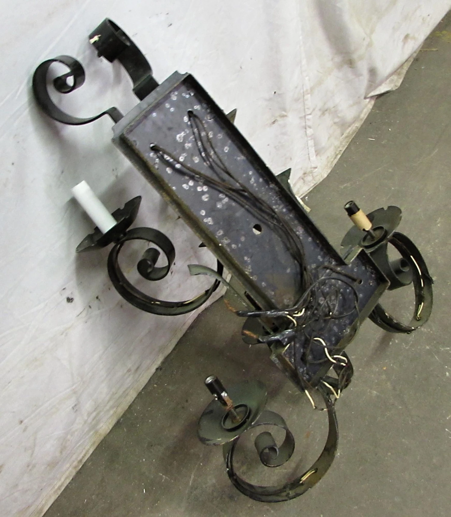 Antique Arts & Crafts 5 Arm Iron Wall Sconce 9 Antique Arts & Crafts 5 Arm Iron Wall Sconce - Image 7
