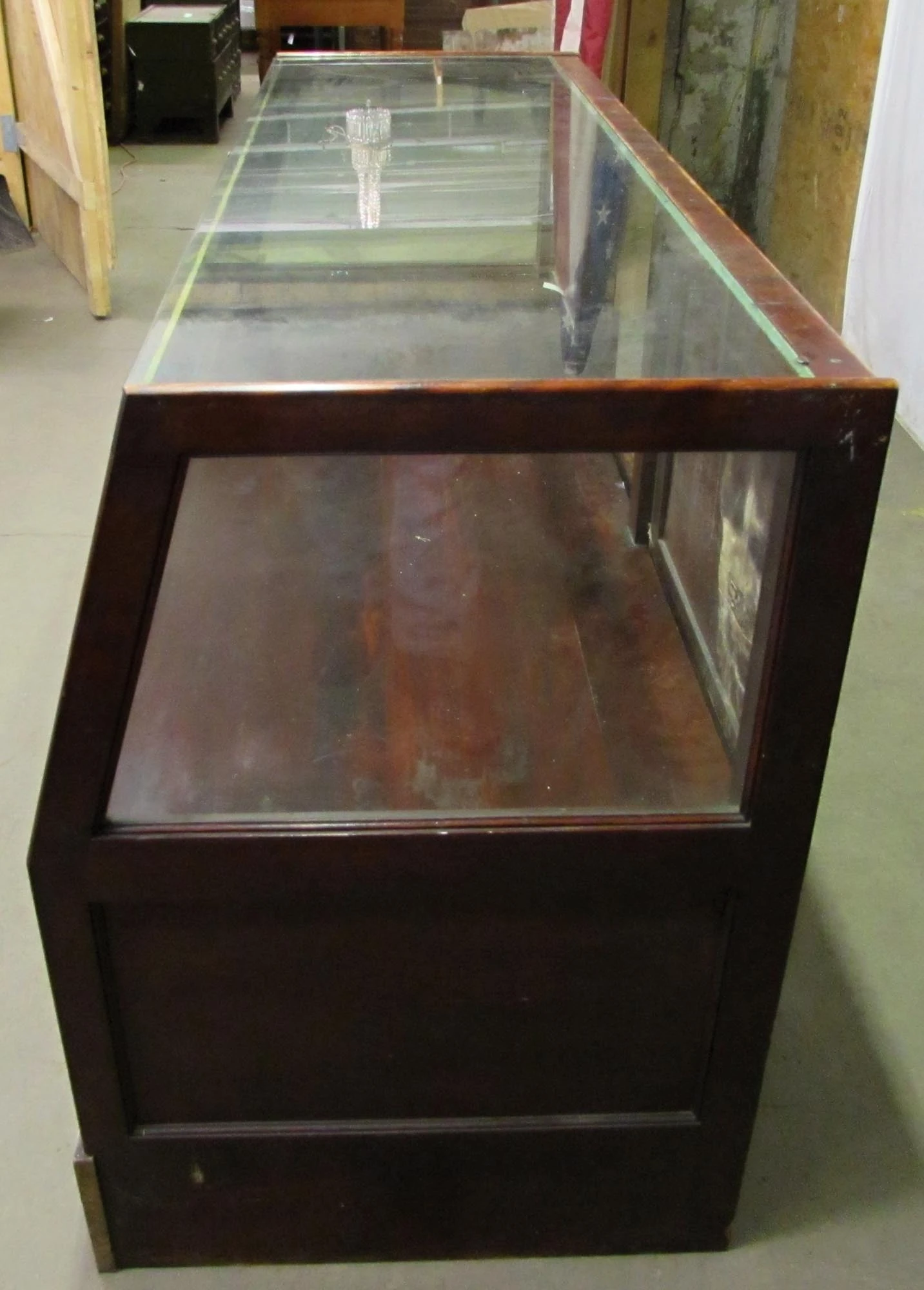 Mc Lean Mfg. Co. Showcase 6 Mc Lean Mfg. Co. Showcase - Image 4