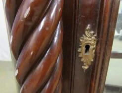 Curved Greek Key Showcase 17 Curved Greek Key Showcase -OGT Sale Store m220570 08