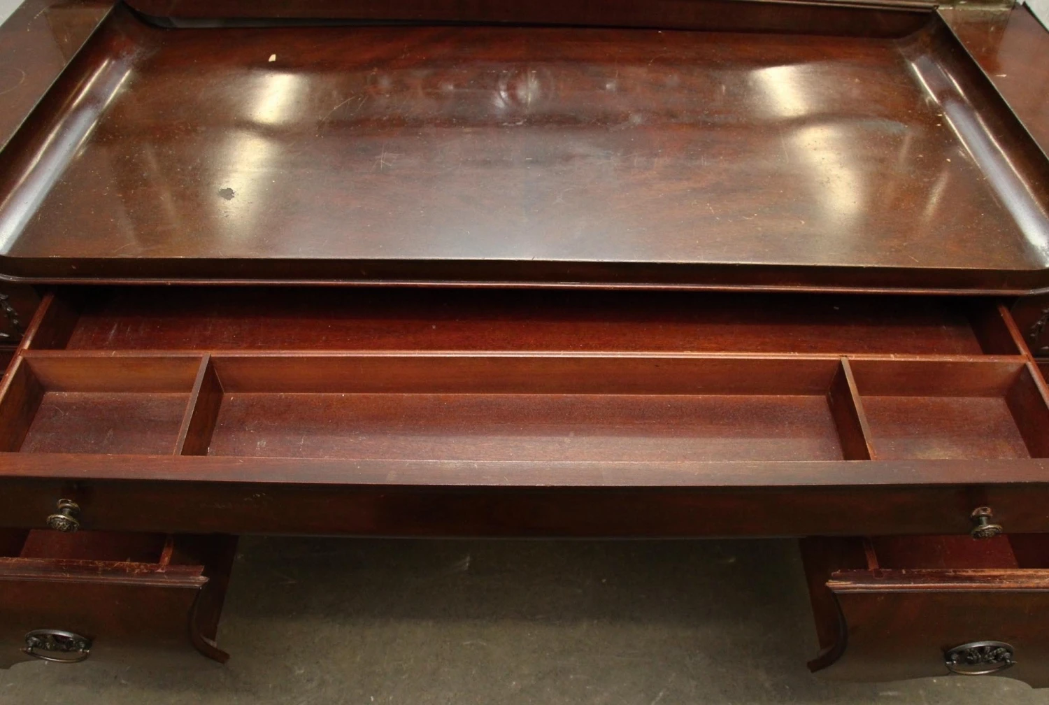 Vanity With Mirror 12 Vanity With Mirror - Image 10