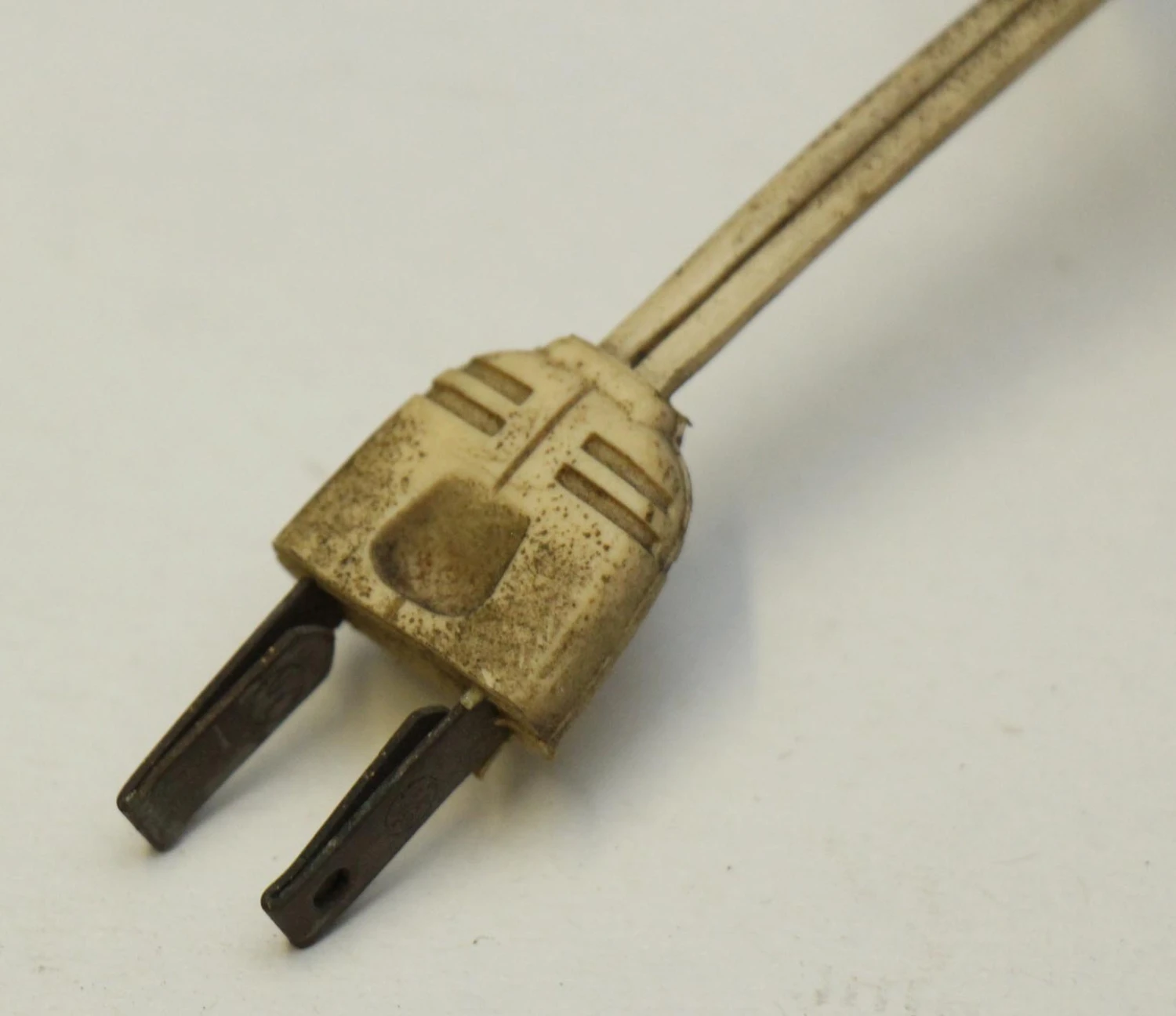 Victorian Gold Gilt Cherub Table Lamp 16 Victorian Gold Gilt Cherub Table Lamp - Image 14