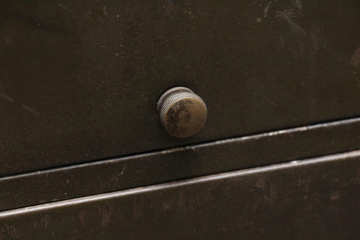 Metal File Cabinet With Four Drawers 6 Metal File Cabinet With Four Drawers - Image 4