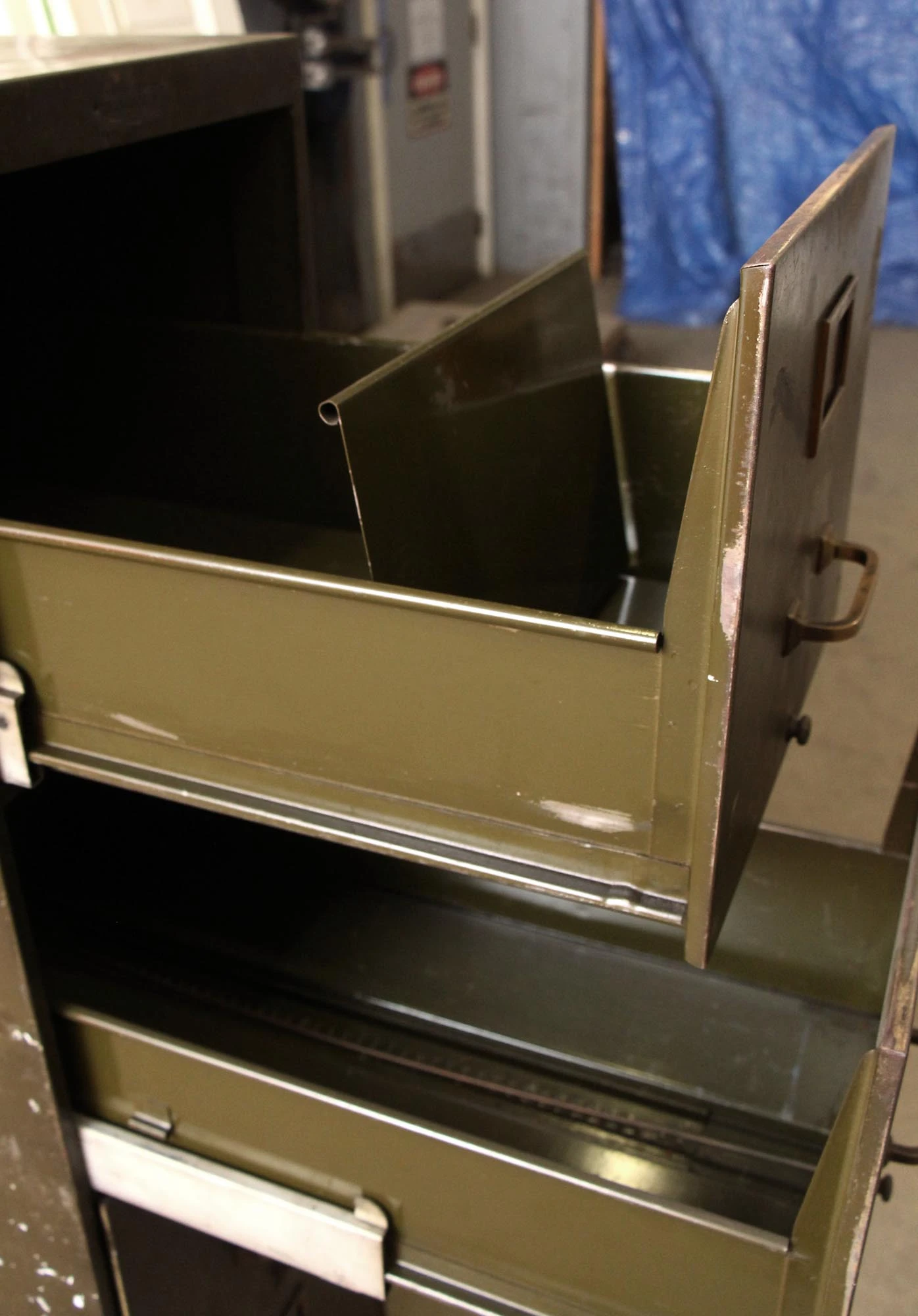 Metal File Cabinet With Four Drawers 10 Metal File Cabinet With Four Drawers - Image 8