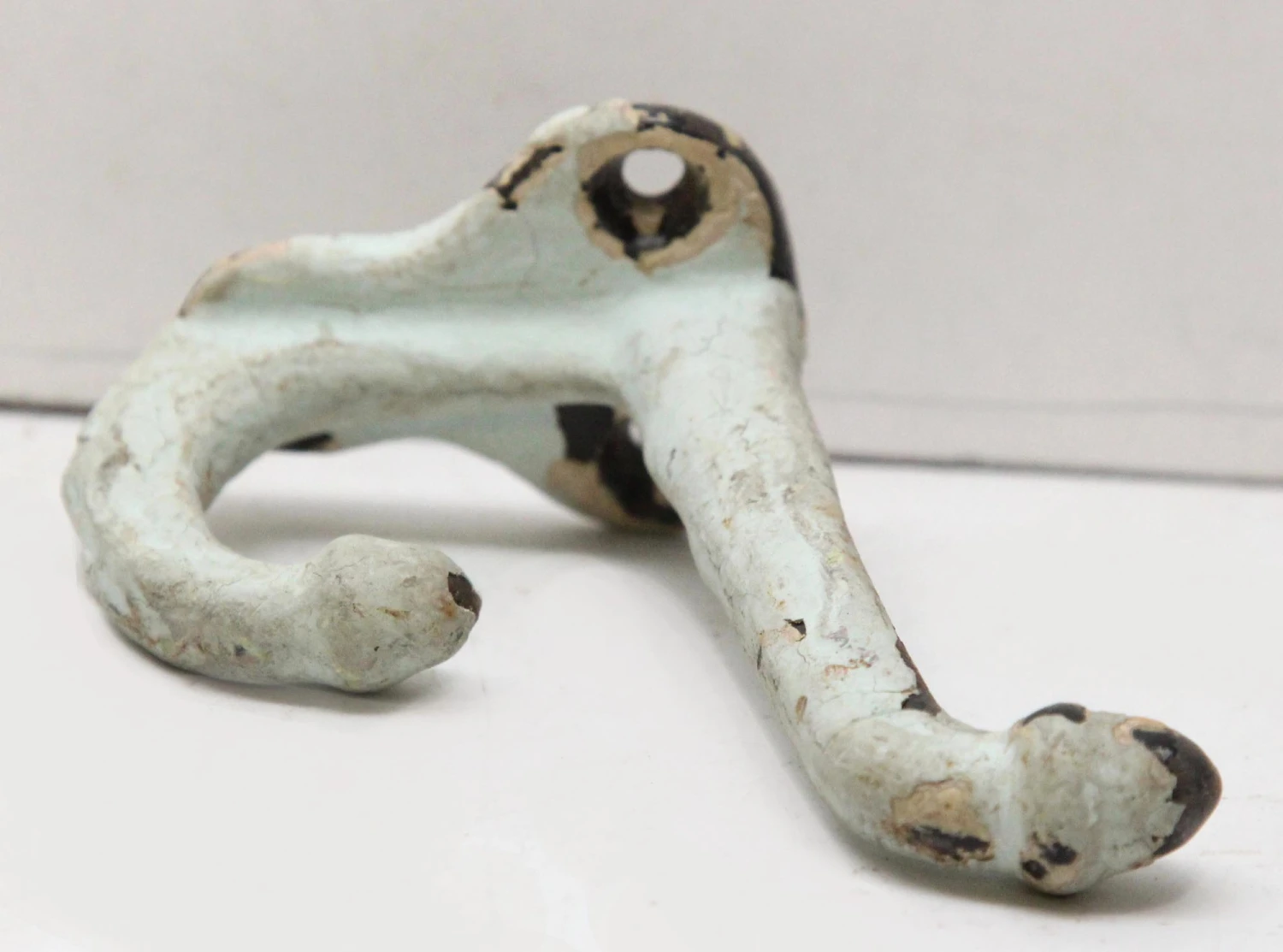 Set Of Seven Distressed Painted Pastel Hooks 8 Set Of Seven Distressed Painted Pastel Hooks - Image 6