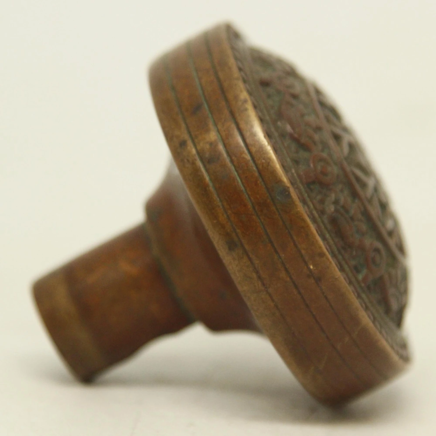 Antique 1880s Reading Windsor Bronze Door Knob 6 Antique 1880s Reading Windsor Bronze Door Knob - Image 4