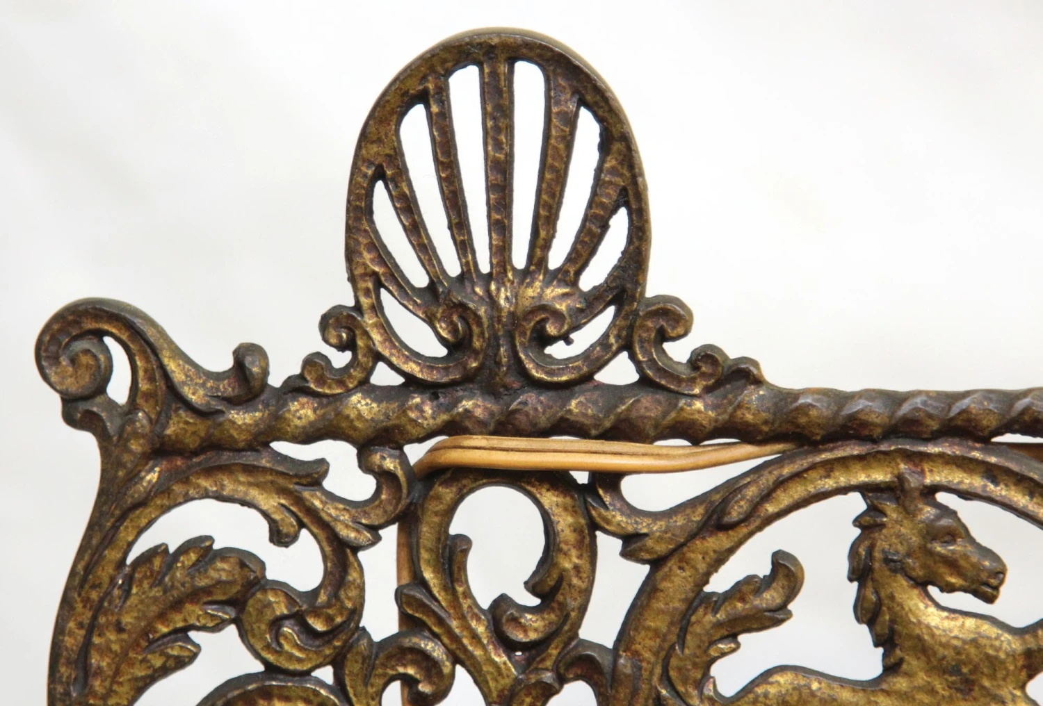 Victorian Horse Motif Bronze Finish Cast Iron Floor Lamp 7 Victorian Horse Motif Bronze Finish Cast Iron Floor Lamp - Image 5