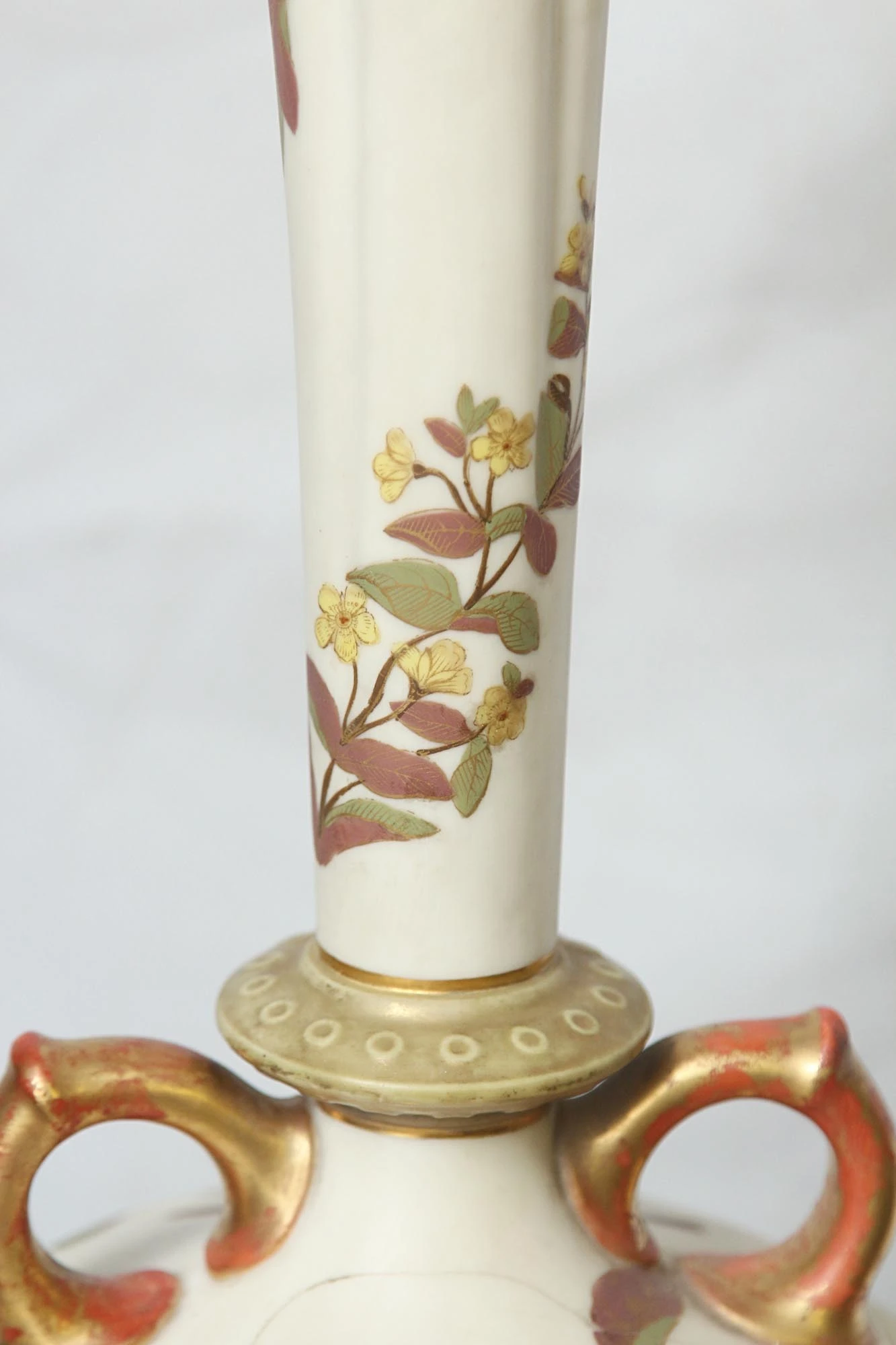Vintage Hand Painted Oriental Floral Brass Base Table Lamp 6 Vintage Hand Painted Oriental Floral Brass Base Table Lamp - Image 4