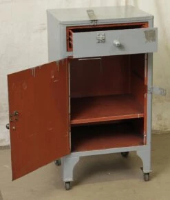 Small Steel Locked Cabinet On Wheels -OGT Sale Store m234041 05
