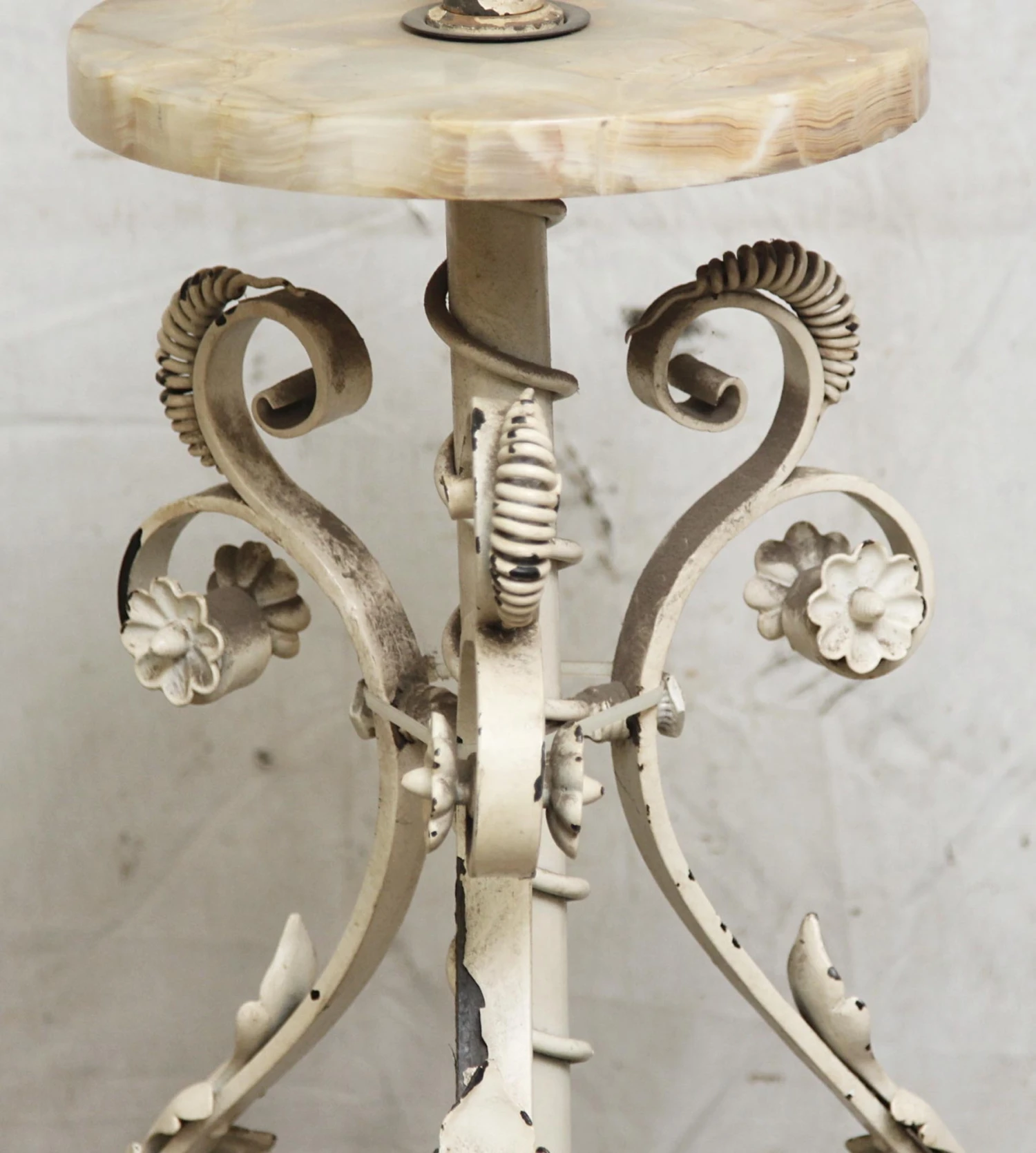 Vintage White Floral Iron & Onyx Floor Lamp 7 Vintage White Floral Iron & Onyx Floor Lamp - Image 5
