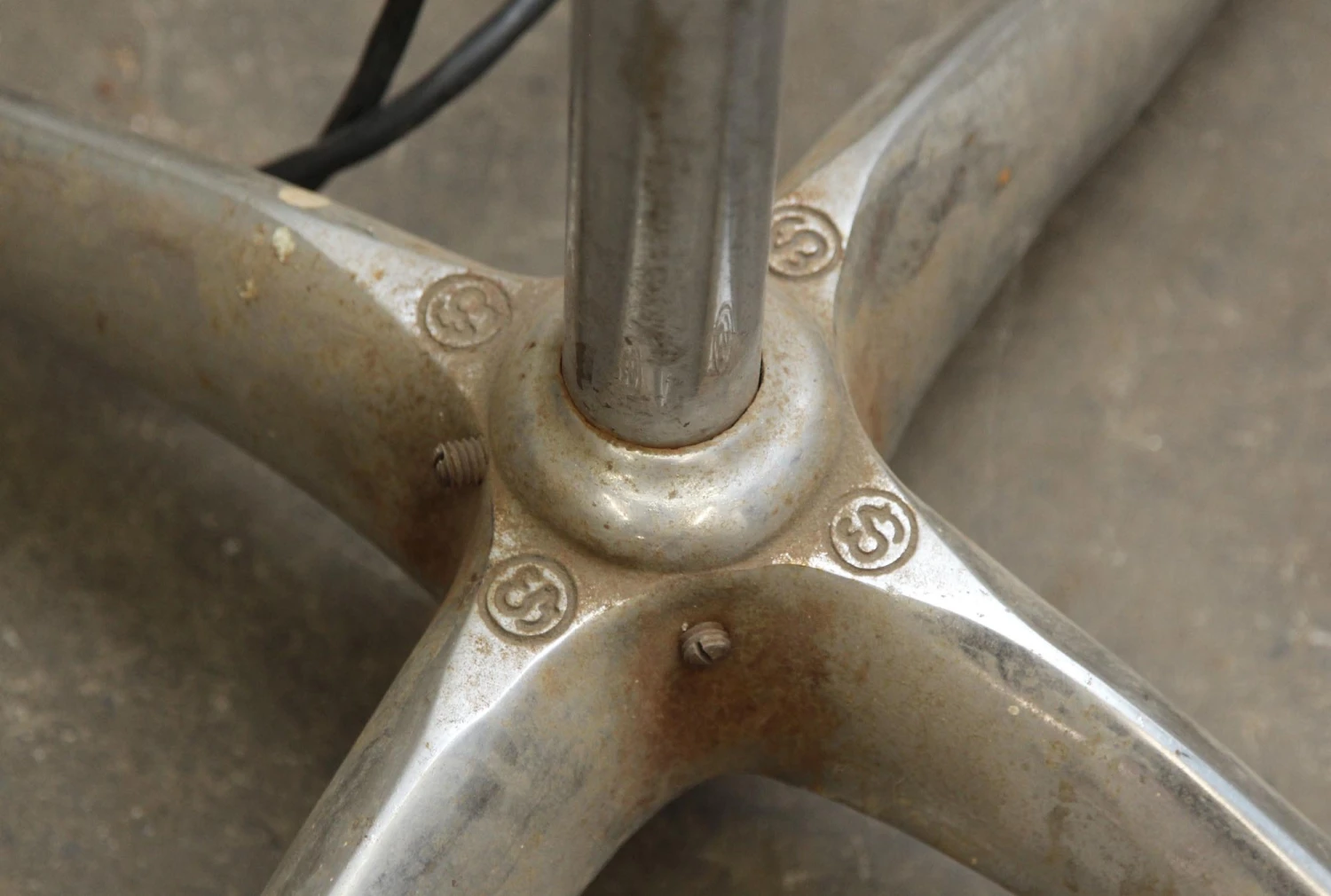 Woodward Frederics Rolling Lamp Stand 9 Woodward Frederics Rolling Lamp Stand - Image 7