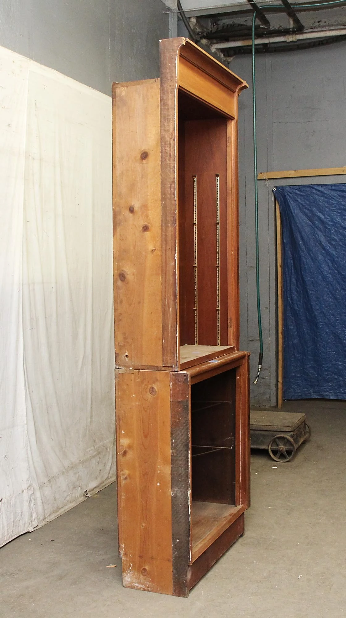 Reclaimed Commercial Storage Unit M238207 8 Reclaimed Commercial Storage Unit M238207 - Image 6