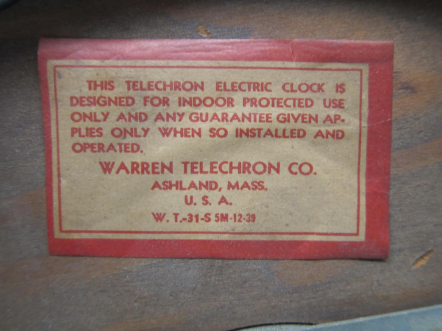 Vintage 9.25 In. Tan Wall Telechron School Wall Clock 6 Vintage 9.25 In. Tan Wall Telechron School Wall Clock - Image 4