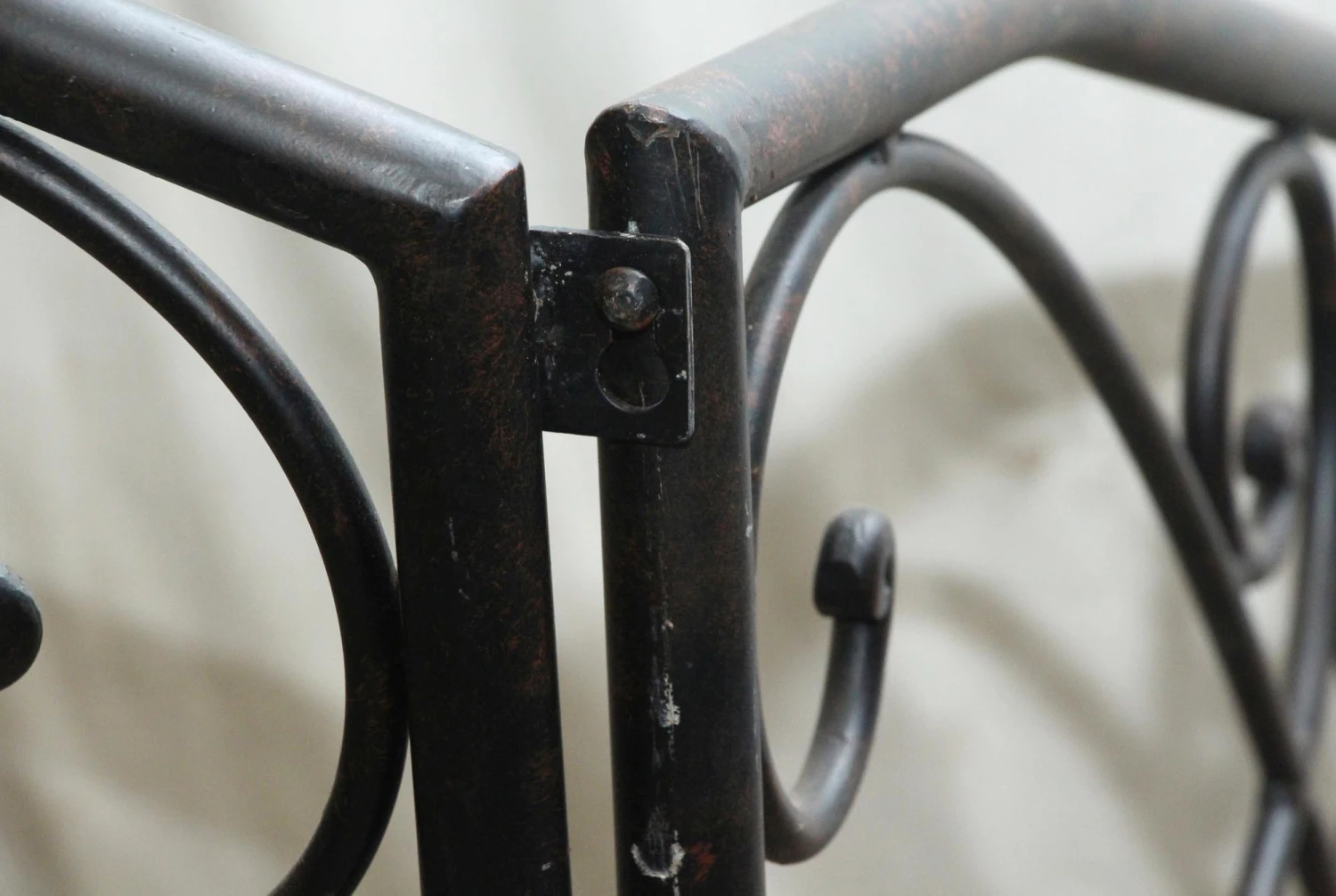 Black Day Bed Steel Frame 6 Black Day Bed Steel Frame - Image 4