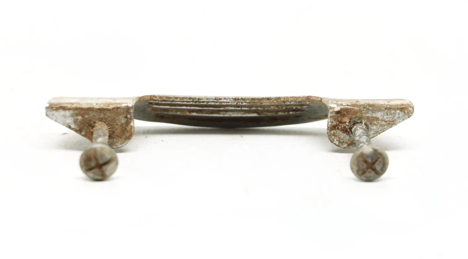 Vintage 3.875 In. Art Deco Chrome Drawer Bridge Pull 7 Vintage 3.875 In. Art Deco Chrome Drawer Bridge Pull - Image 5