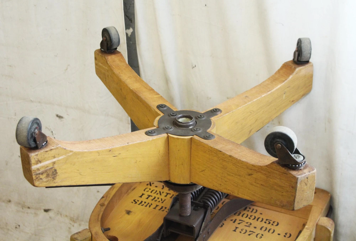 Wood Swivel Chair With Wheels 9 Wood Swivel Chair With Wheels - Image 7