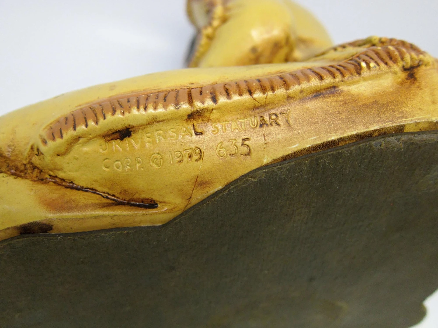 Indian Mother & Infant Plaster Figurine 10 Indian Mother & Infant Plaster Figurine - Image 8