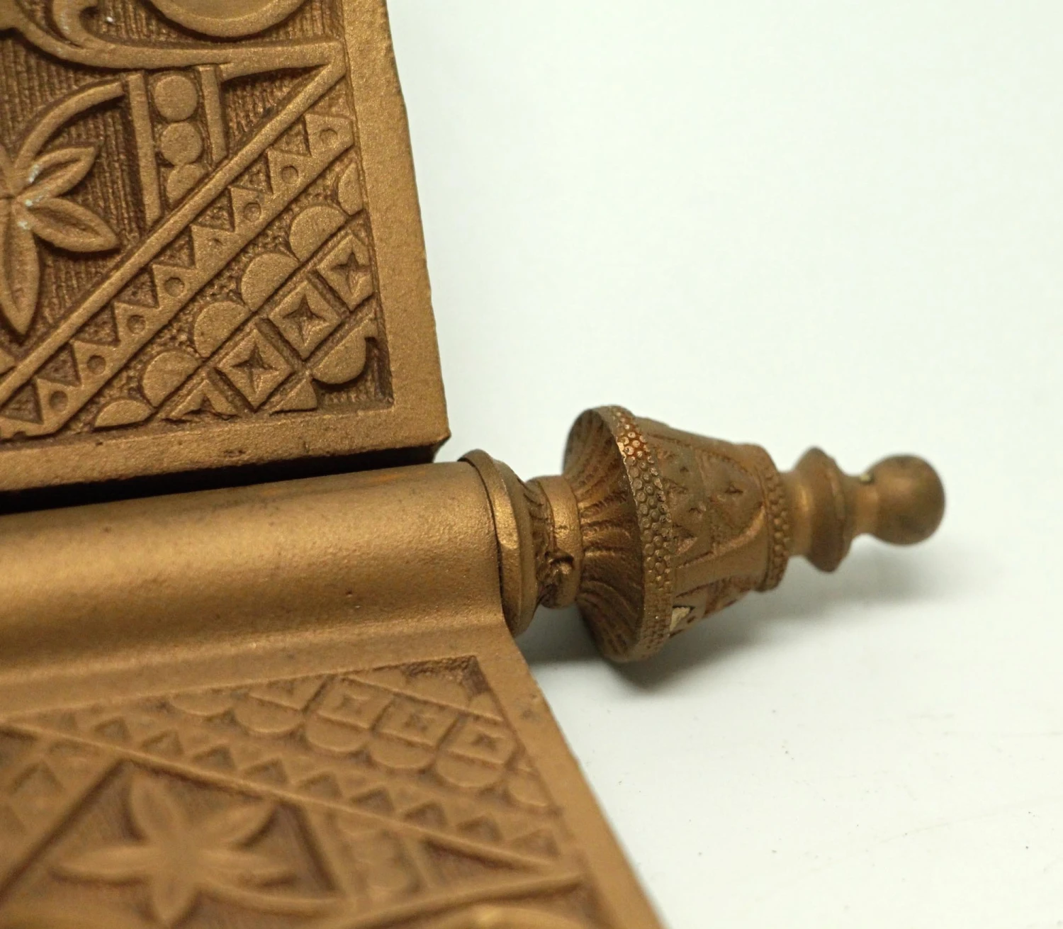 Single Matted Bronze Eastlake 4.5 X 4.5 Butt Antique Door Hinge 8 Single Matted Bronze Eastlake 4.5 X 4.5 Butt Antique Door Hinge - Image 6