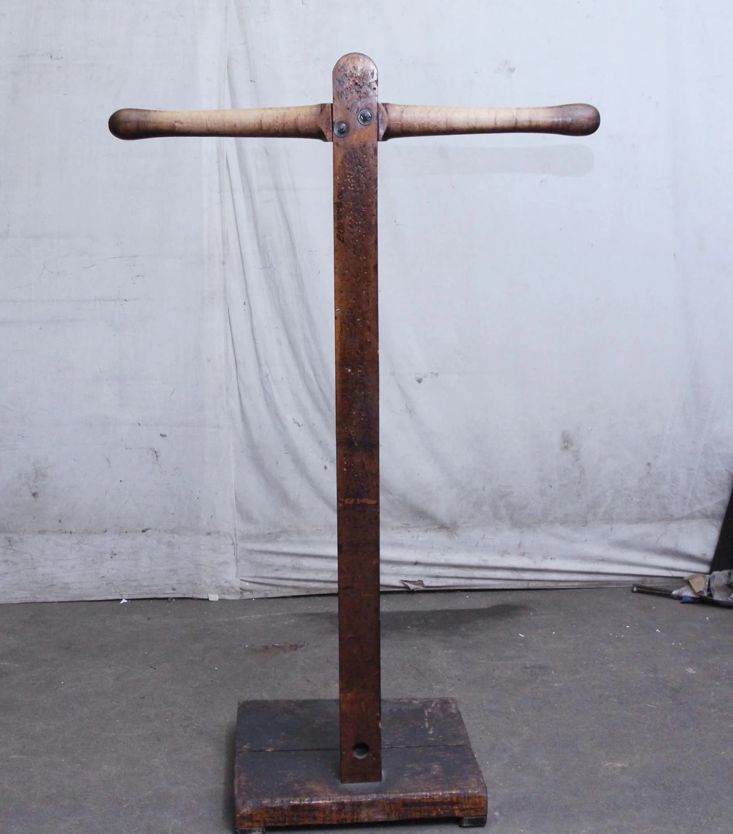 NY Tailor Shop Maple T Rack 8 NY Tailor Shop Maple T Rack - Image 6