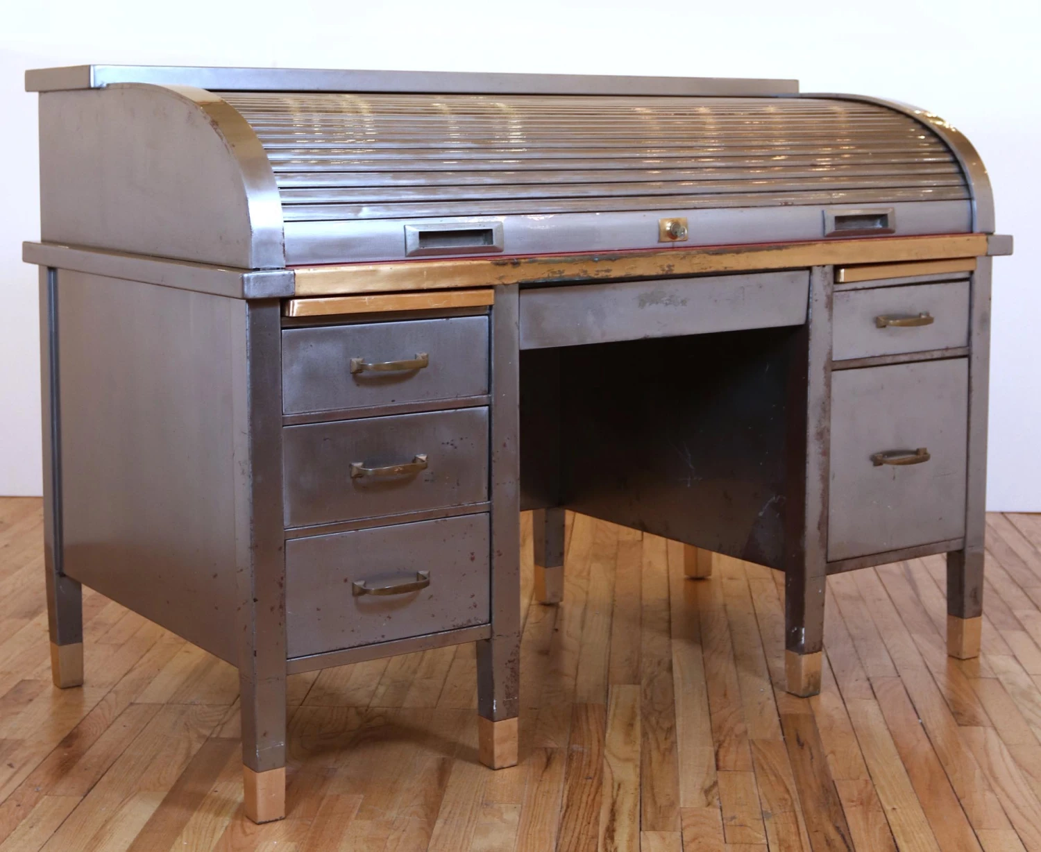 1930s Art Metal Co. Steel Roll Top Office Desk 3 1930s Art Metal Co. Steel Roll Top Office Desk