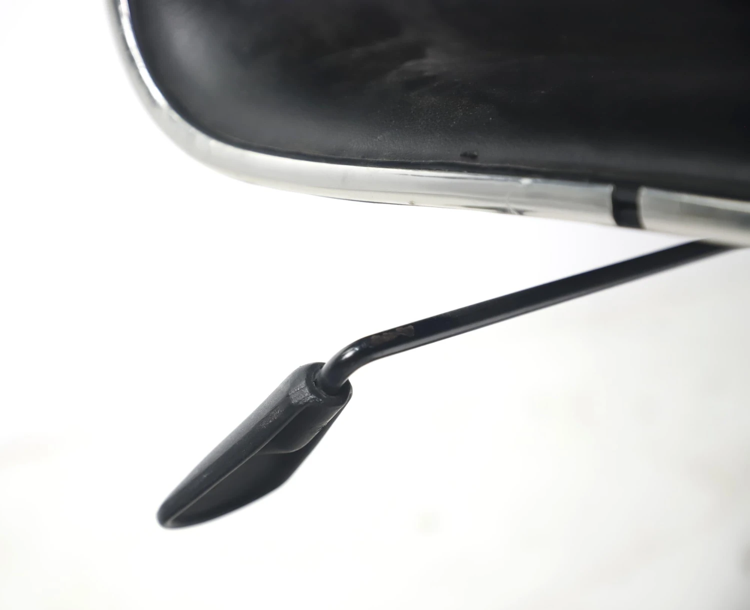 Contemporary Black Faux Leather Office Chair With Metallic Lining 4 Contemporary Black Faux Leather Office Chair With Metallic Lining - Image 2