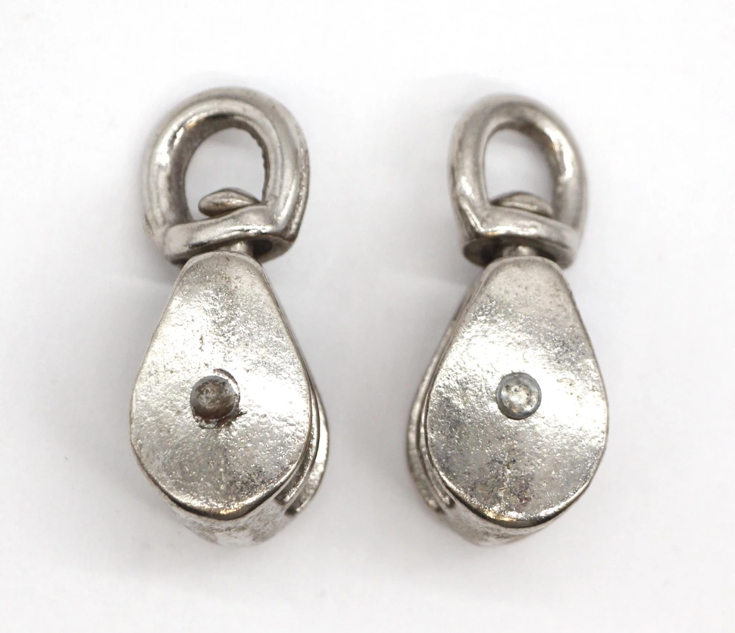 Pair Of Vintage 2.5 In. Double Wheel Steel Mini Pulleys 5 Pair Of Vintage 2.5 In. Double Wheel Steel Mini Pulleys - Image 3