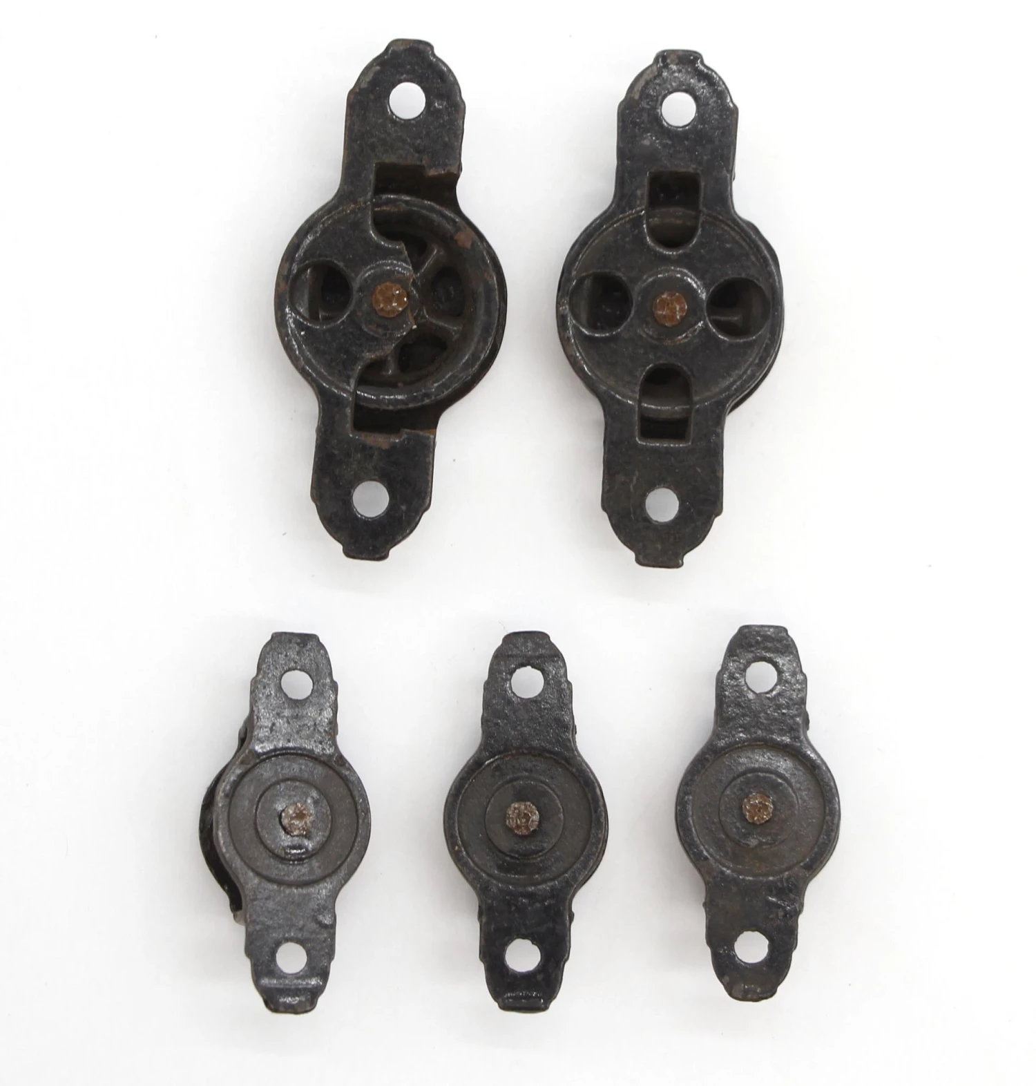 Set Of 5 Single Wheel Cast Iron Pulleys 4 Set Of 5 Single Wheel Cast Iron Pulleys - Image 2