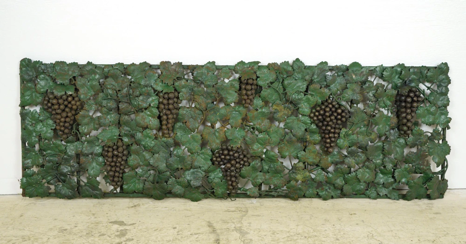 Pair Of Metal Green Leaves & Grapes Motif Wall Art 3 Pair Of Metal Green Leaves & Grapes Motif Wall Art