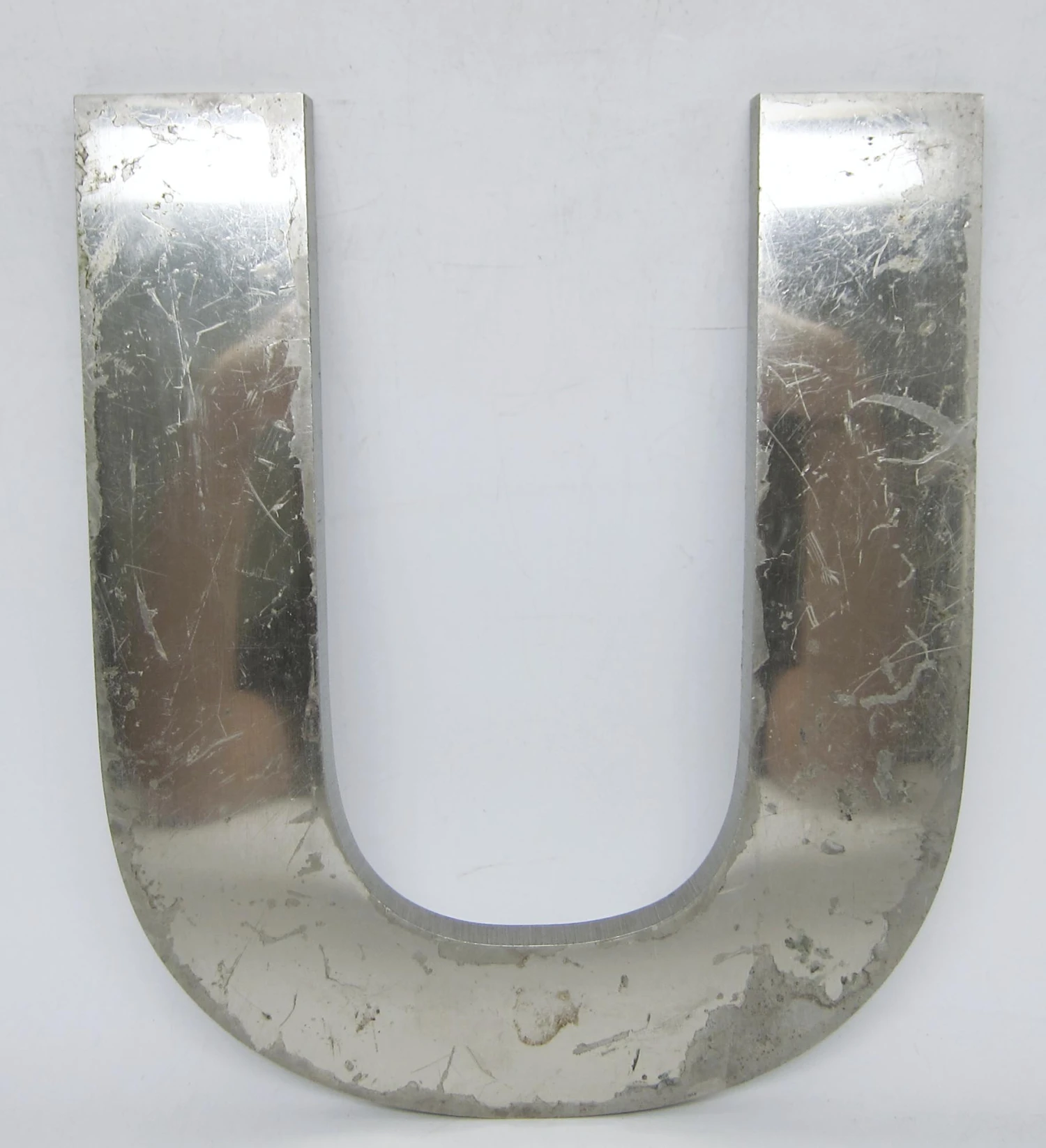 Single Aluminum U Letter Sign 3 Single Aluminum U Letter Sign