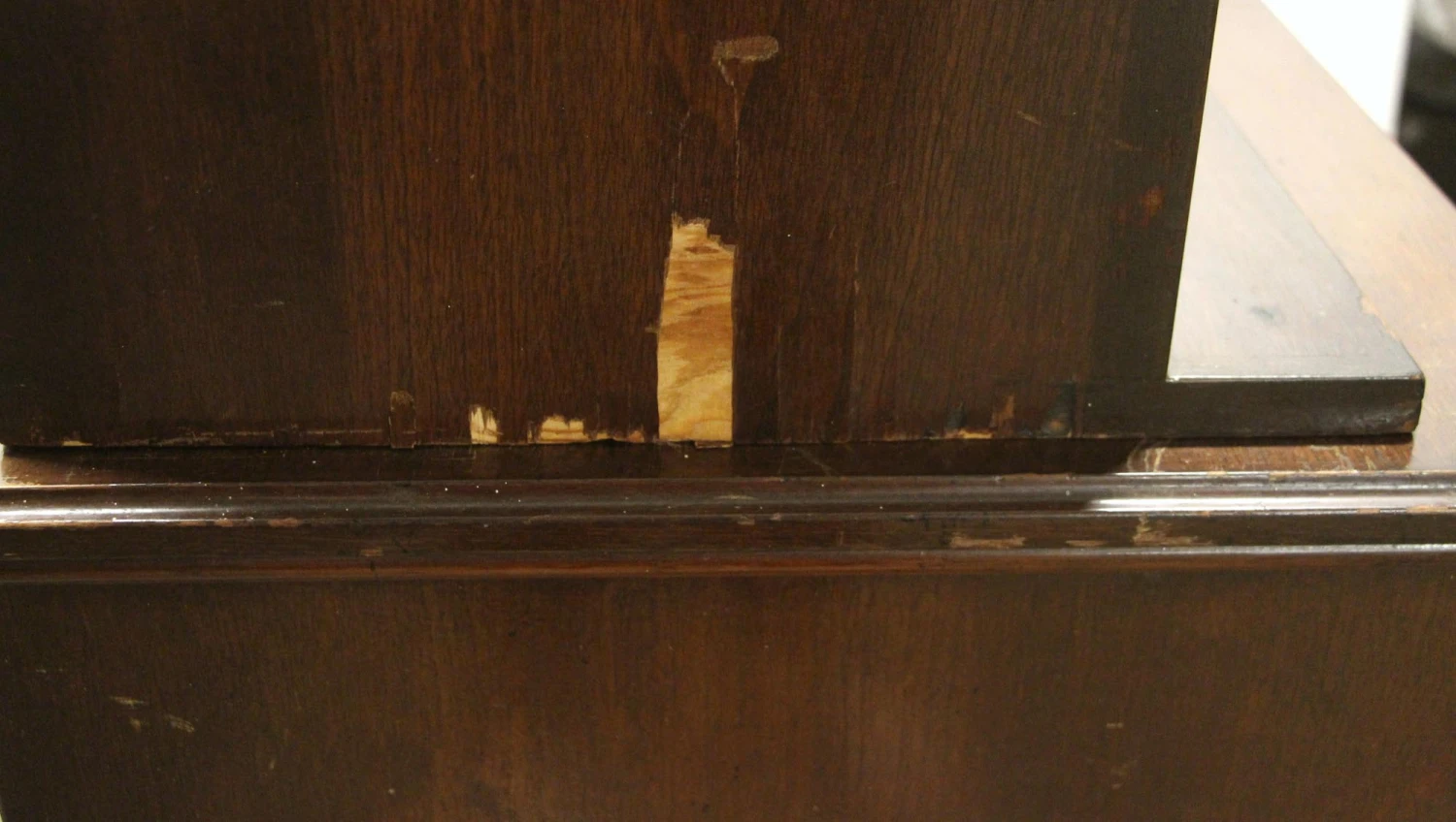 Traditional Wooden China Cabinet 8 Traditional Wooden China Cabinet - Image 6