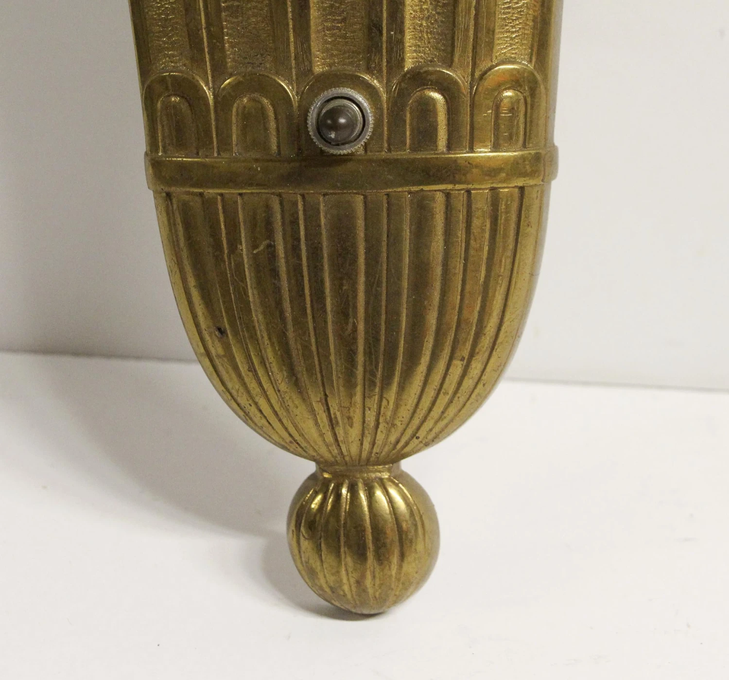 Hollywood Regency Large 4 Slender Arm Cast Brass Sconce 6 Hollywood Regency Large 4 Slender Arm Cast Brass Sconce - Image 4